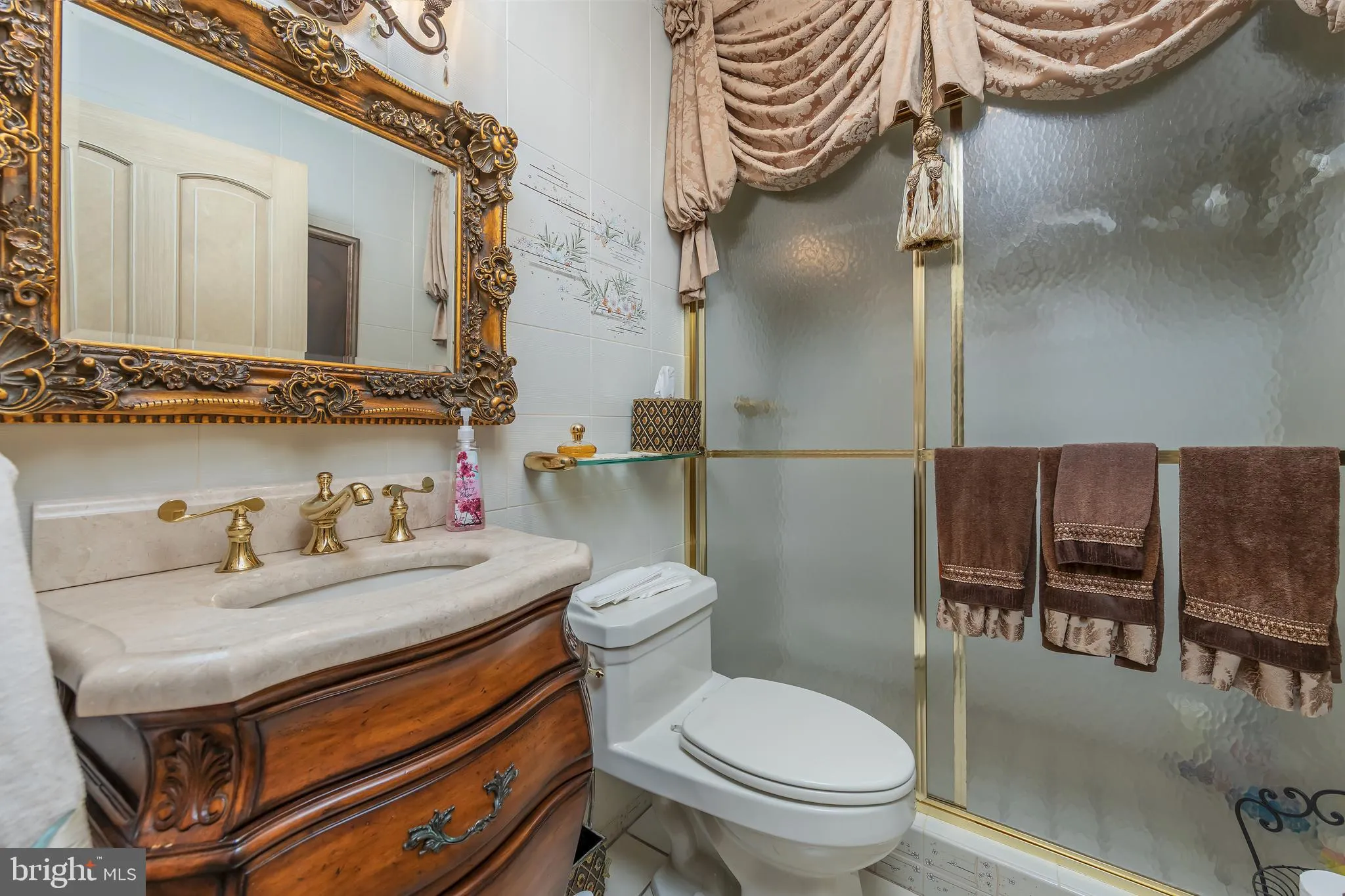 Cherry Hill, New Jersey 08003, United States, 5 Bedrooms Bedrooms, ,5 BathroomsBathrooms,Residential,Active,233967