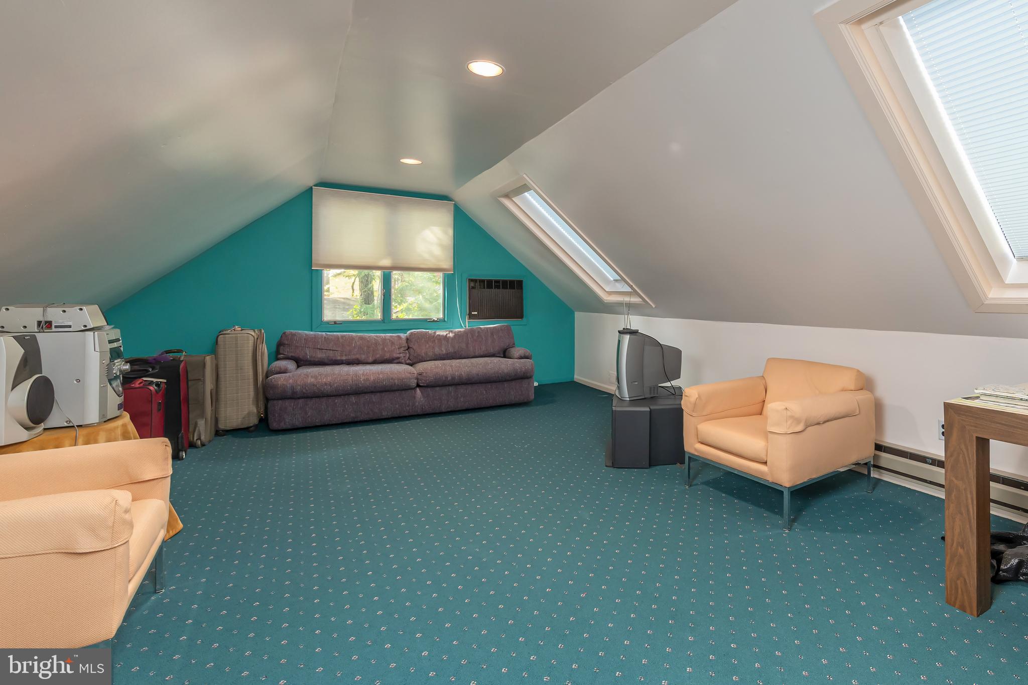 WOODCREST - Residential