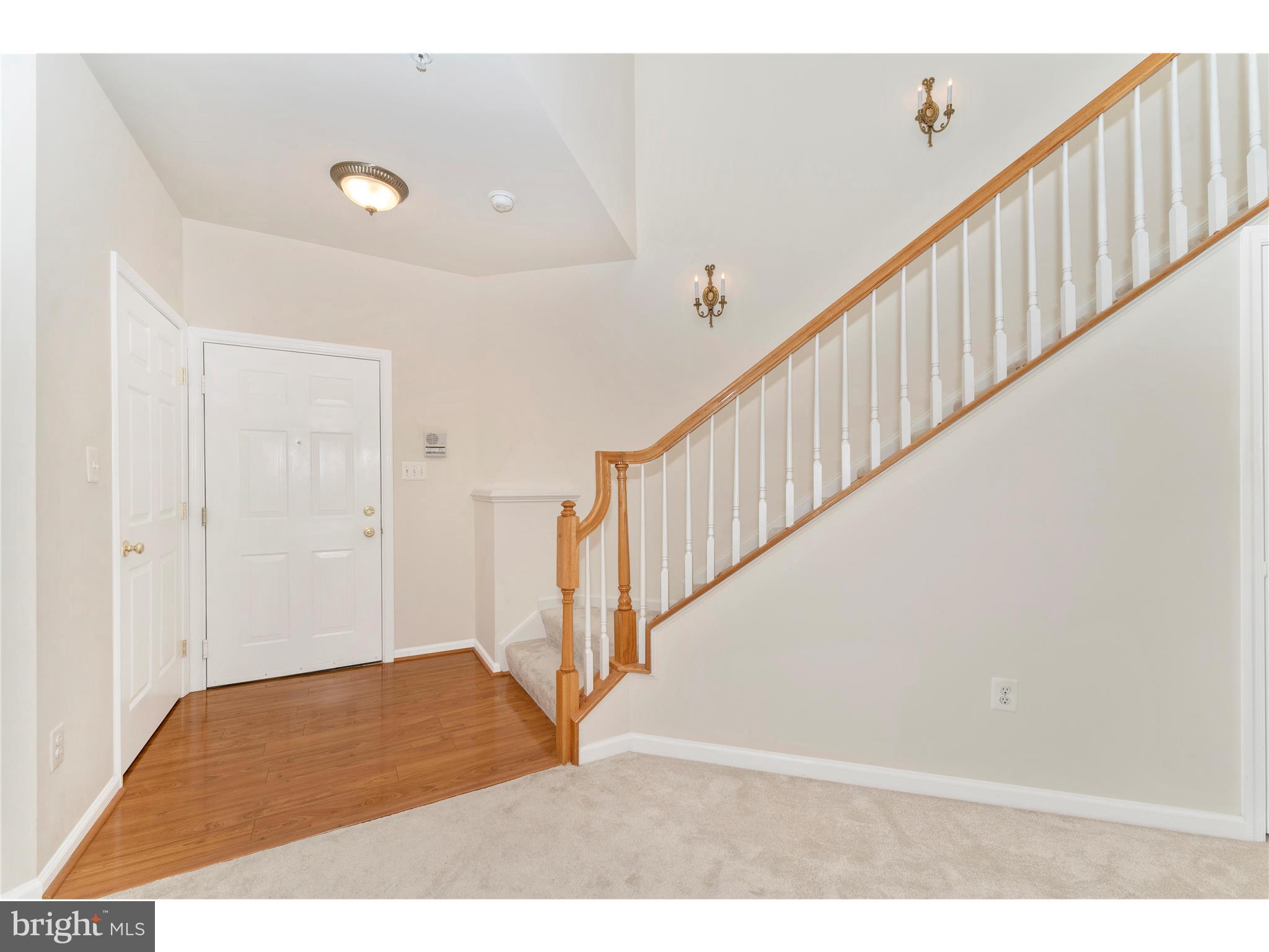 HAMPTON COURT II - Residential