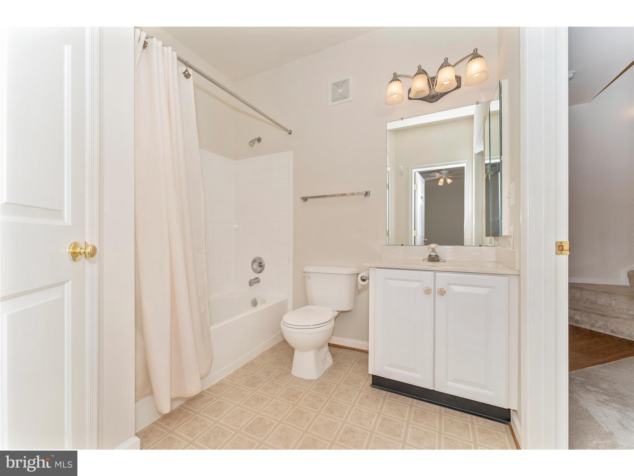 HAMPTON COURT II - Residential