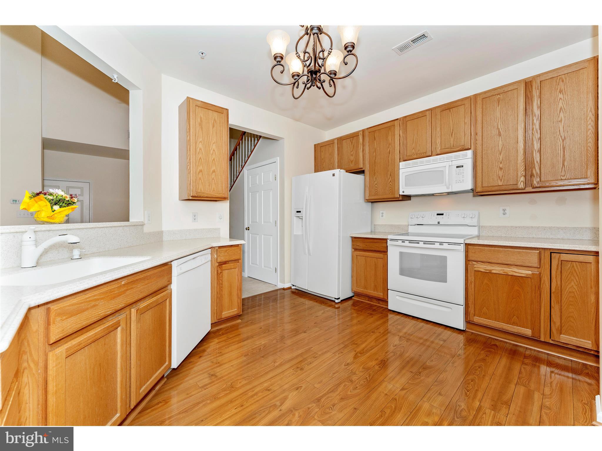 HAMPTON COURT II - Residential