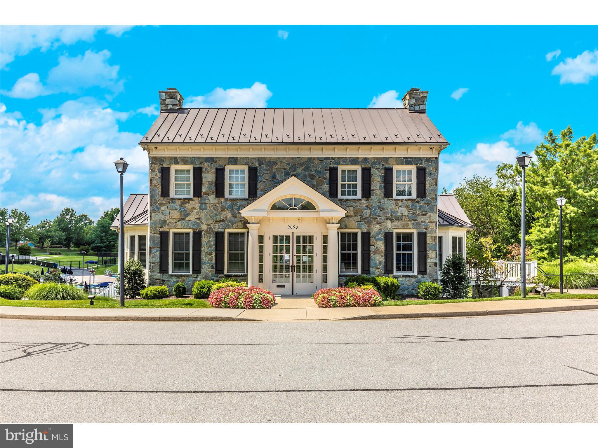 HAMPTON COURT II - Residential