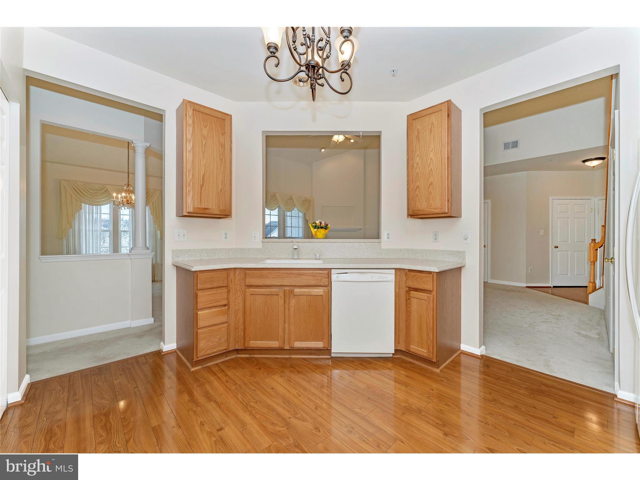 HAMPTON COURT II - Residential