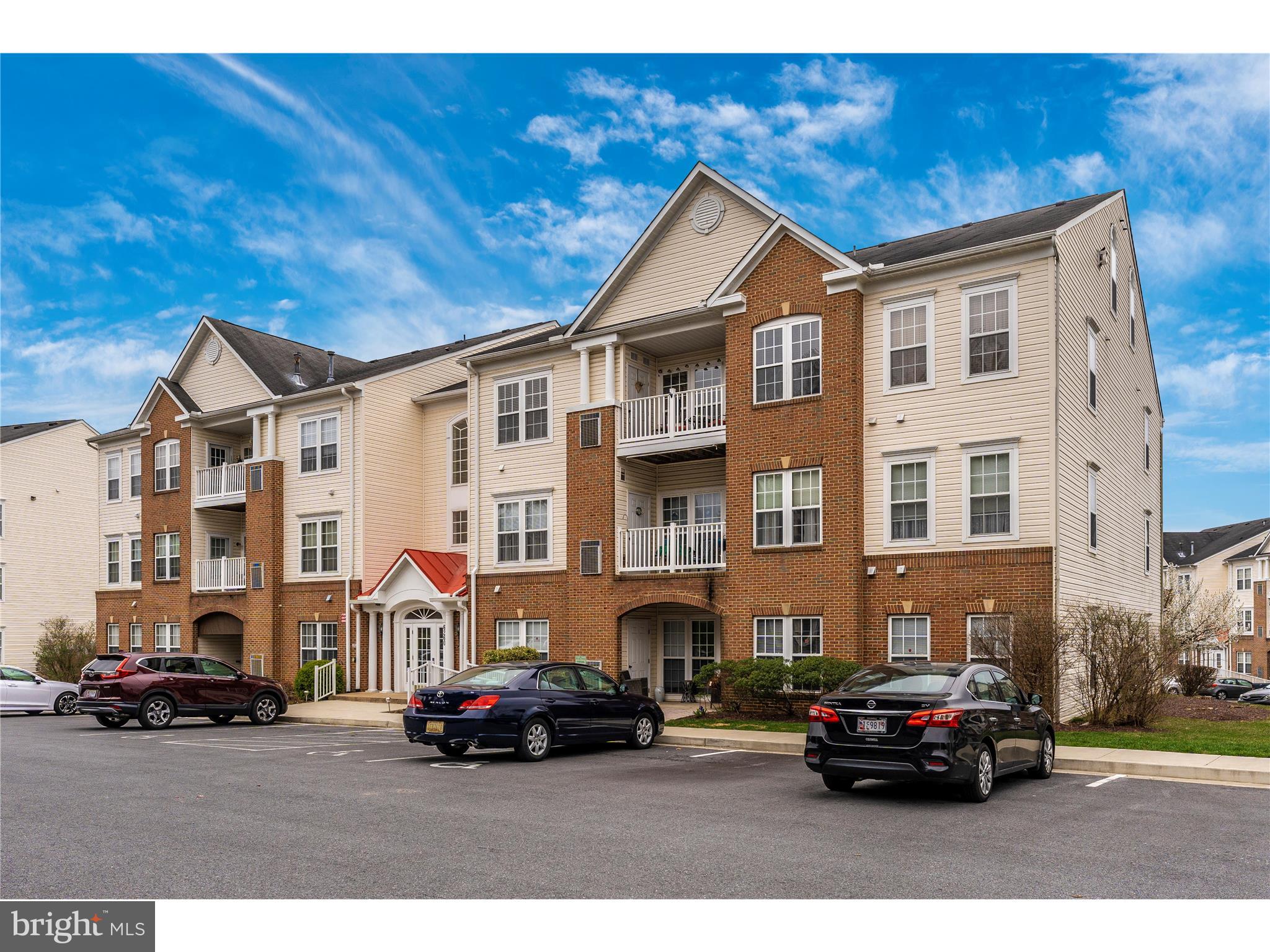 HAMPTON COURT II - Residential