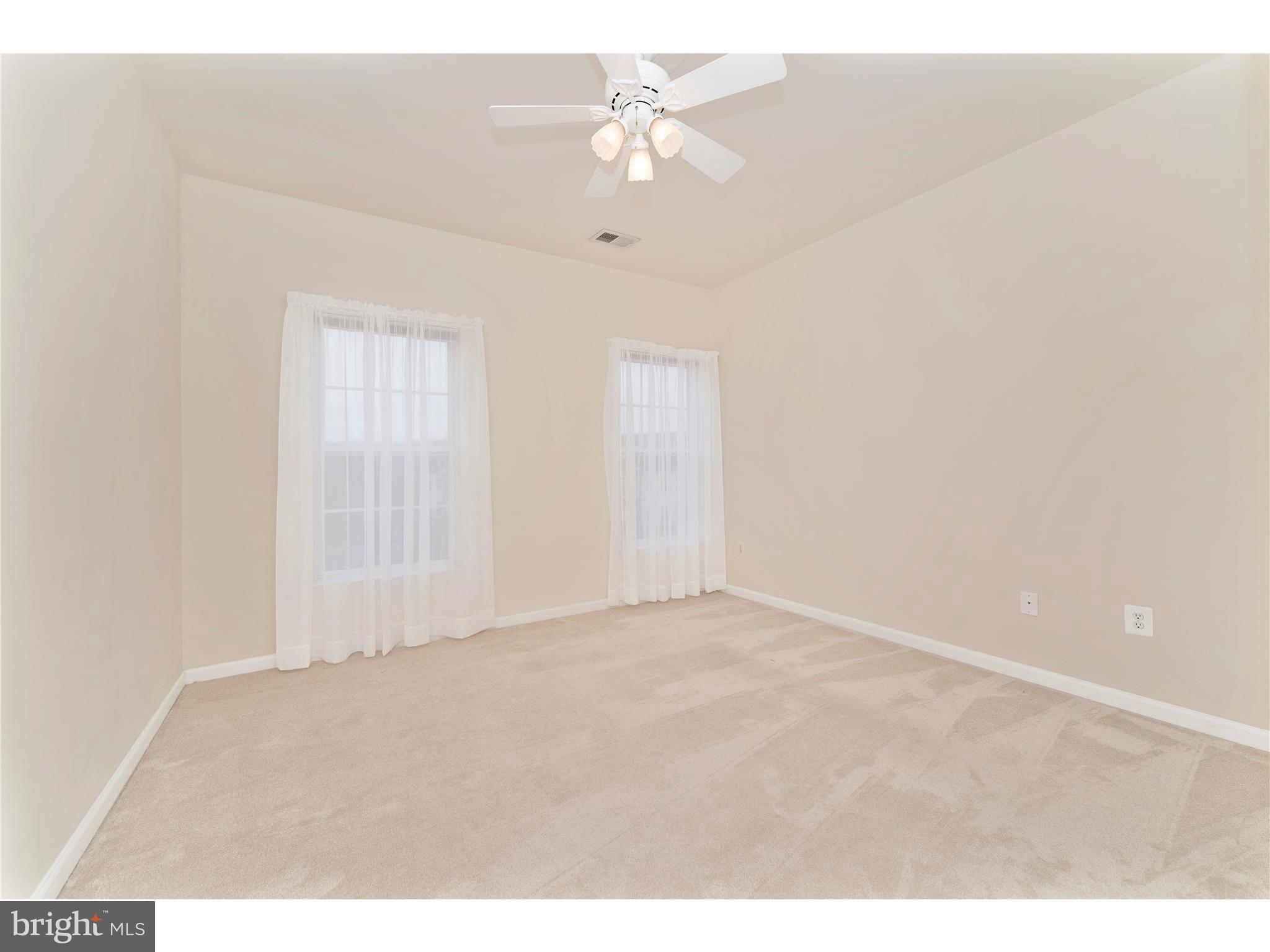 HAMPTON COURT II - Residential