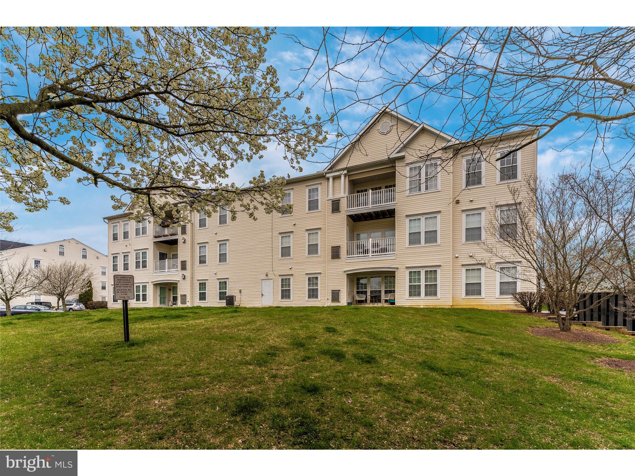 HAMPTON COURT II - Residential