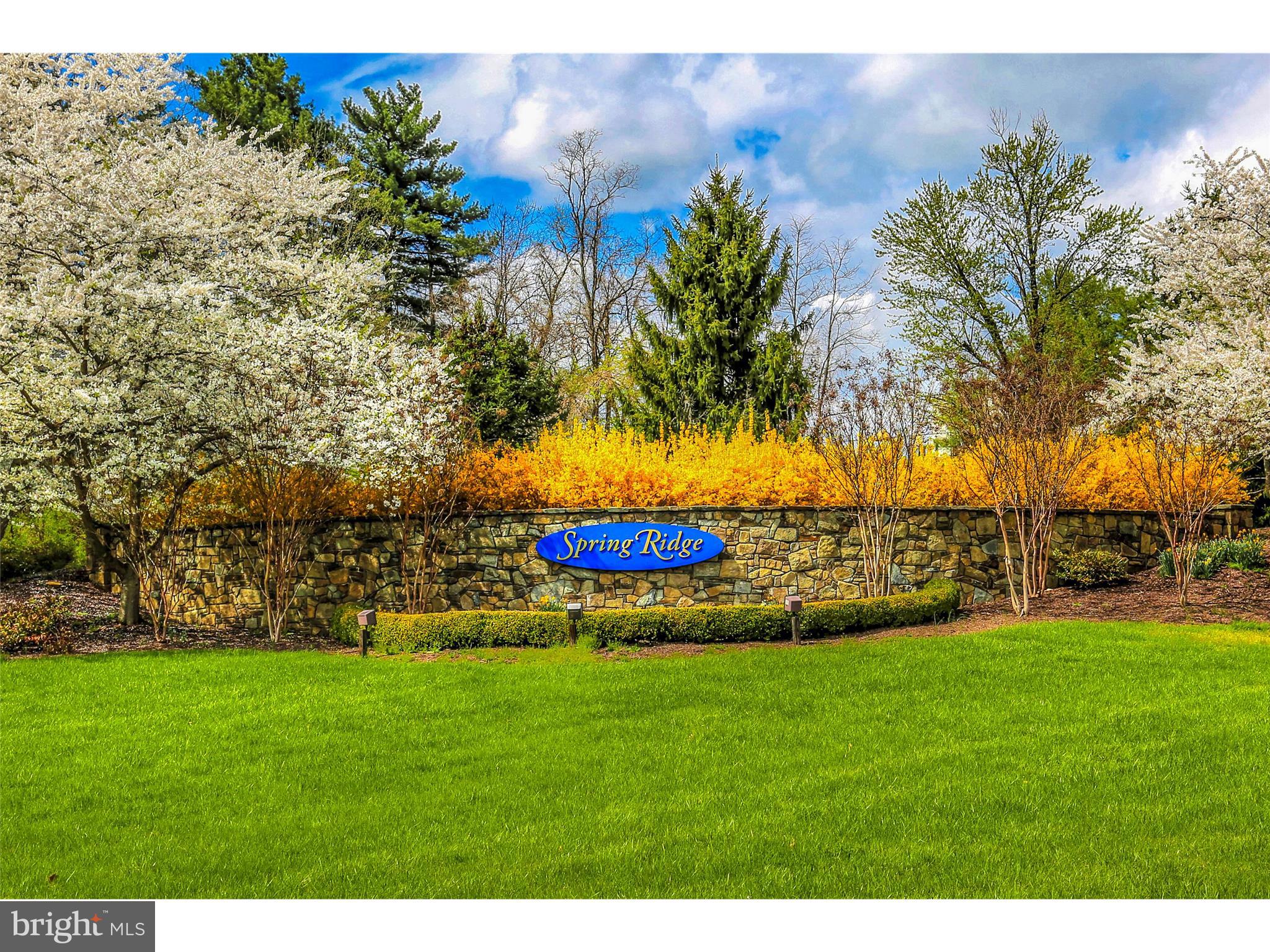 HAMPTON COURT II - Residential