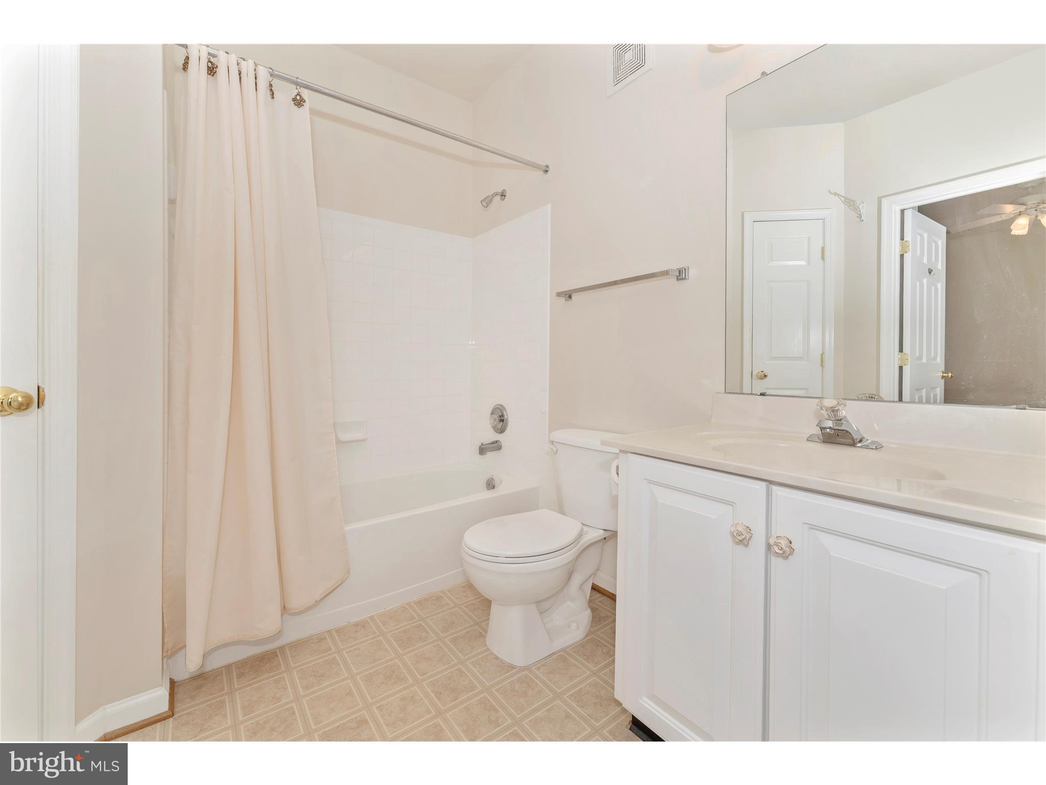 HAMPTON COURT II - Residential