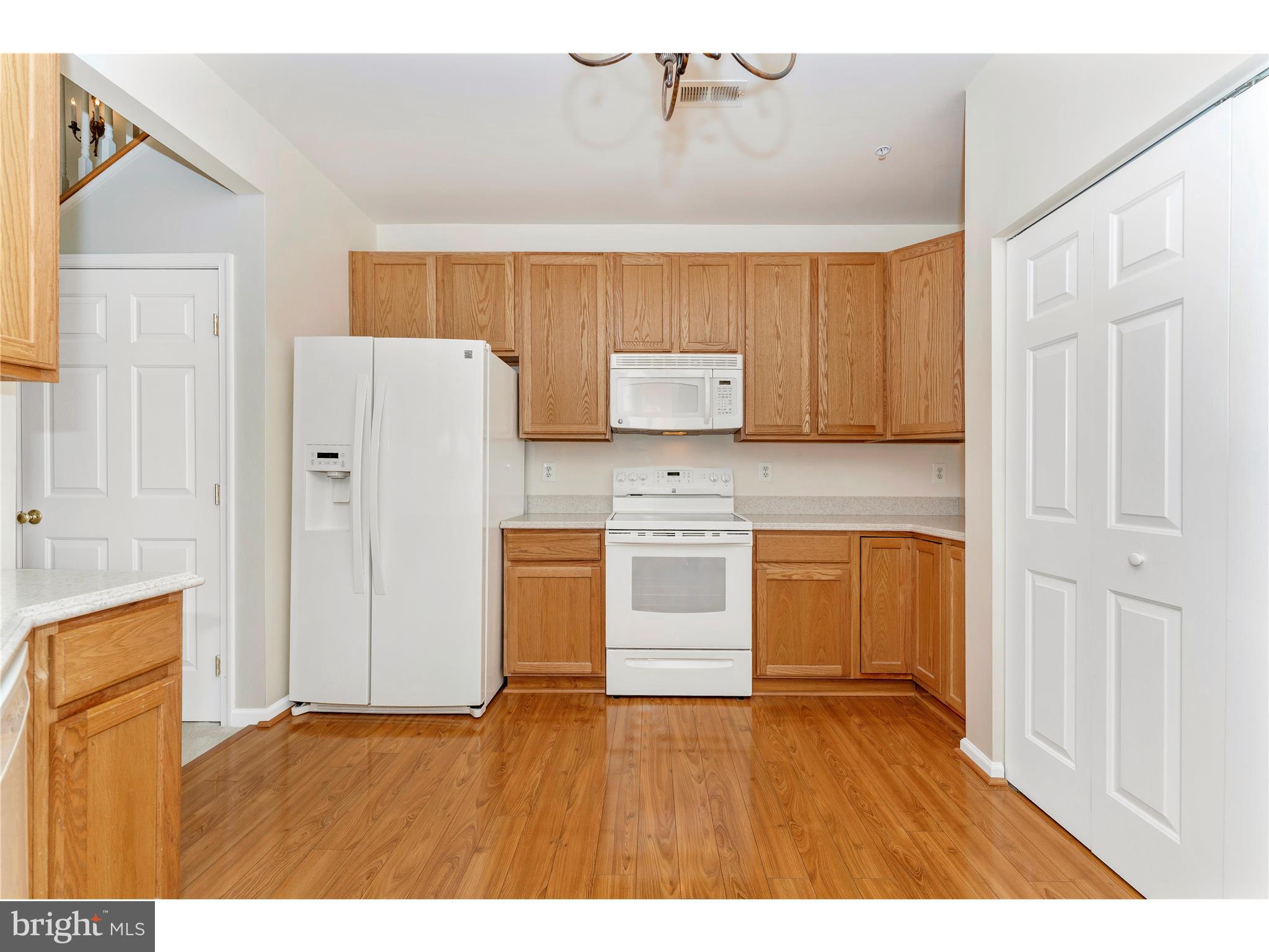 HAMPTON COURT II - Residential