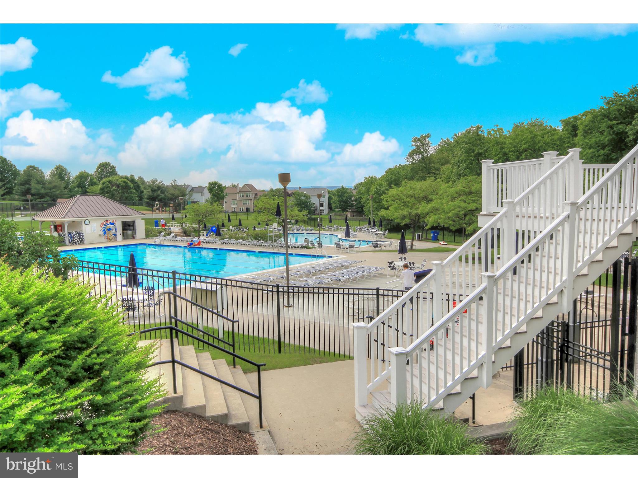 HAMPTON COURT II - Residential