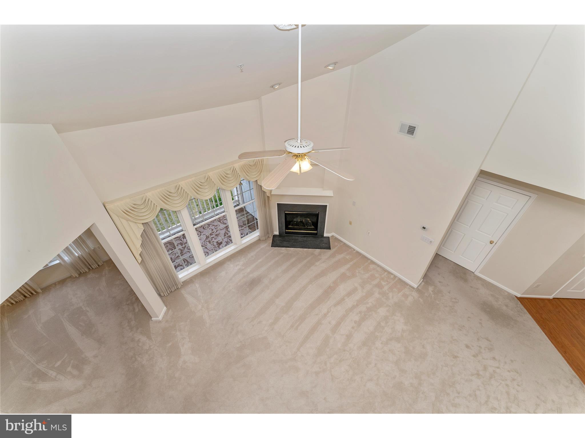 HAMPTON COURT II - Residential