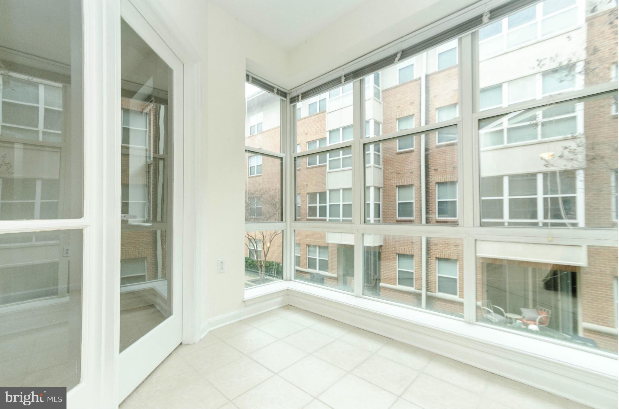 PIERSIDE AT HARBORVIEW - Residential Lease