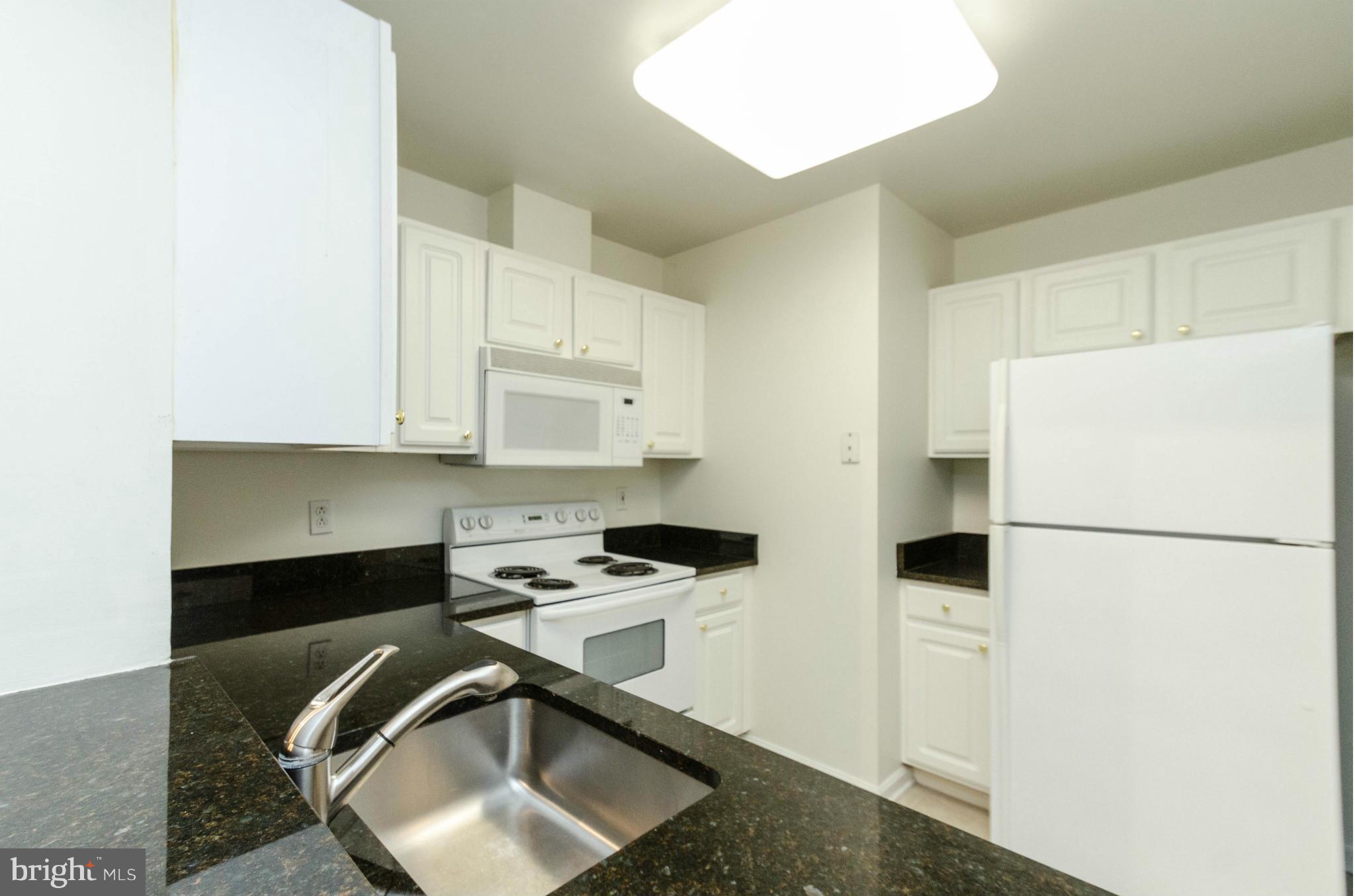 PIERSIDE AT HARBORVIEW - Residential Lease