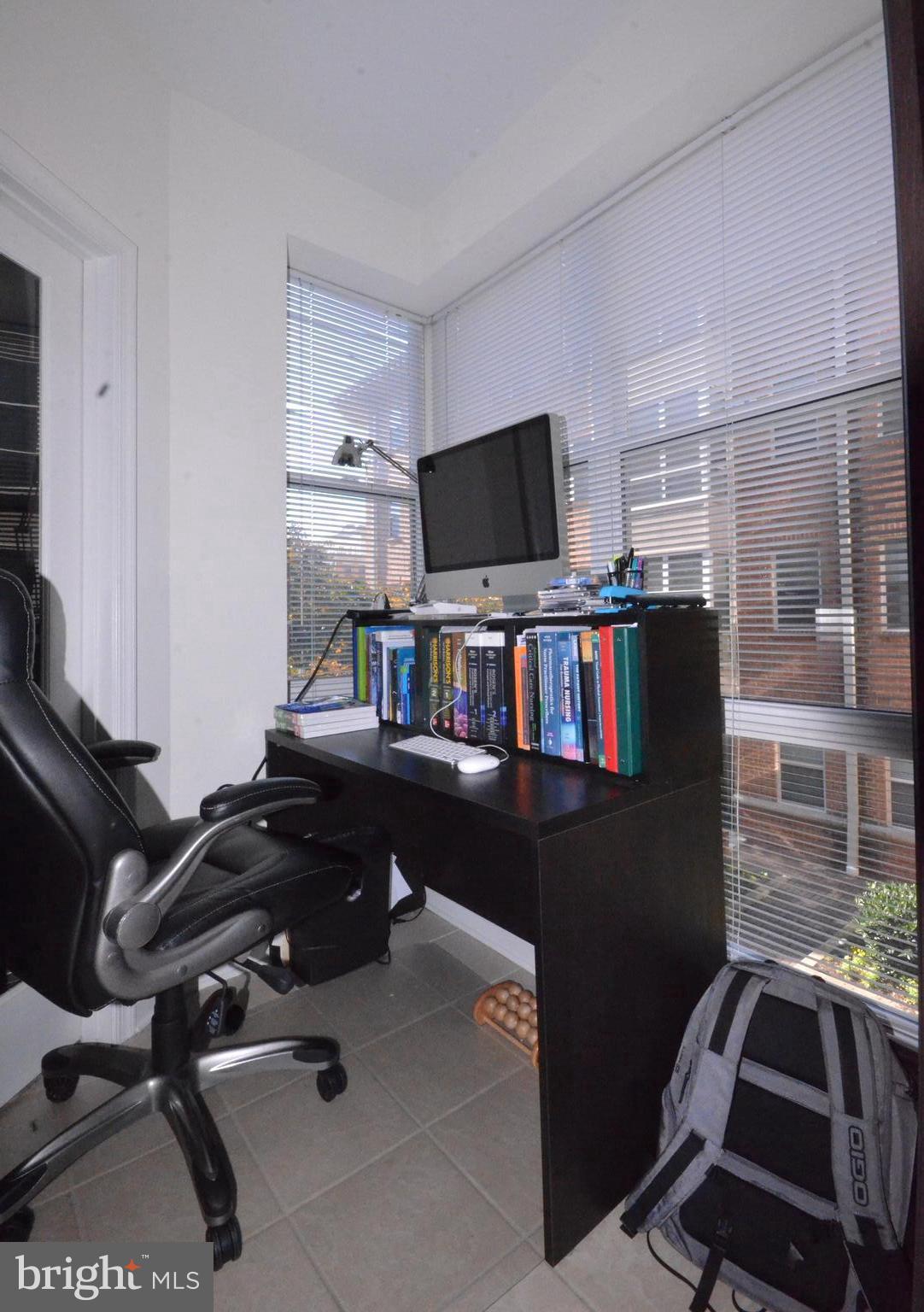 PIERSIDE AT HARBORVIEW - Residential Lease