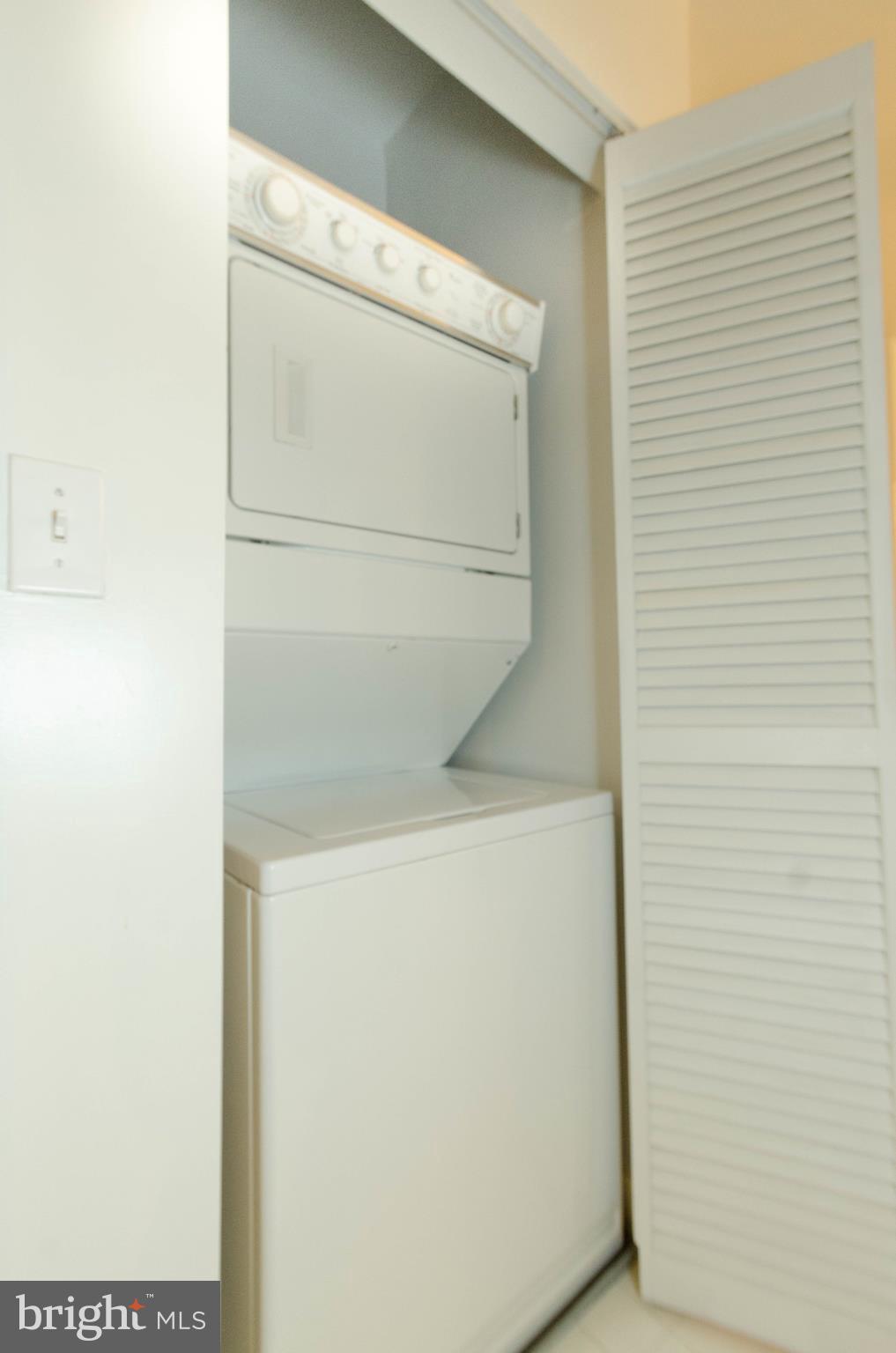 PIERSIDE AT HARBORVIEW - Residential Lease