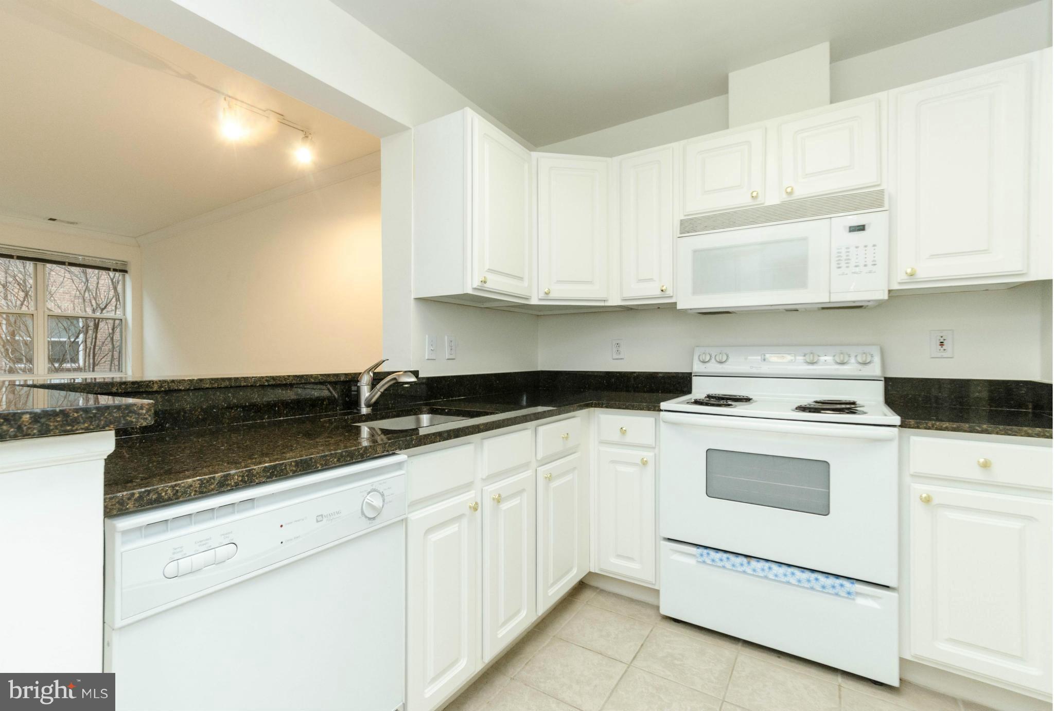 PIERSIDE AT HARBORVIEW - Residential Lease