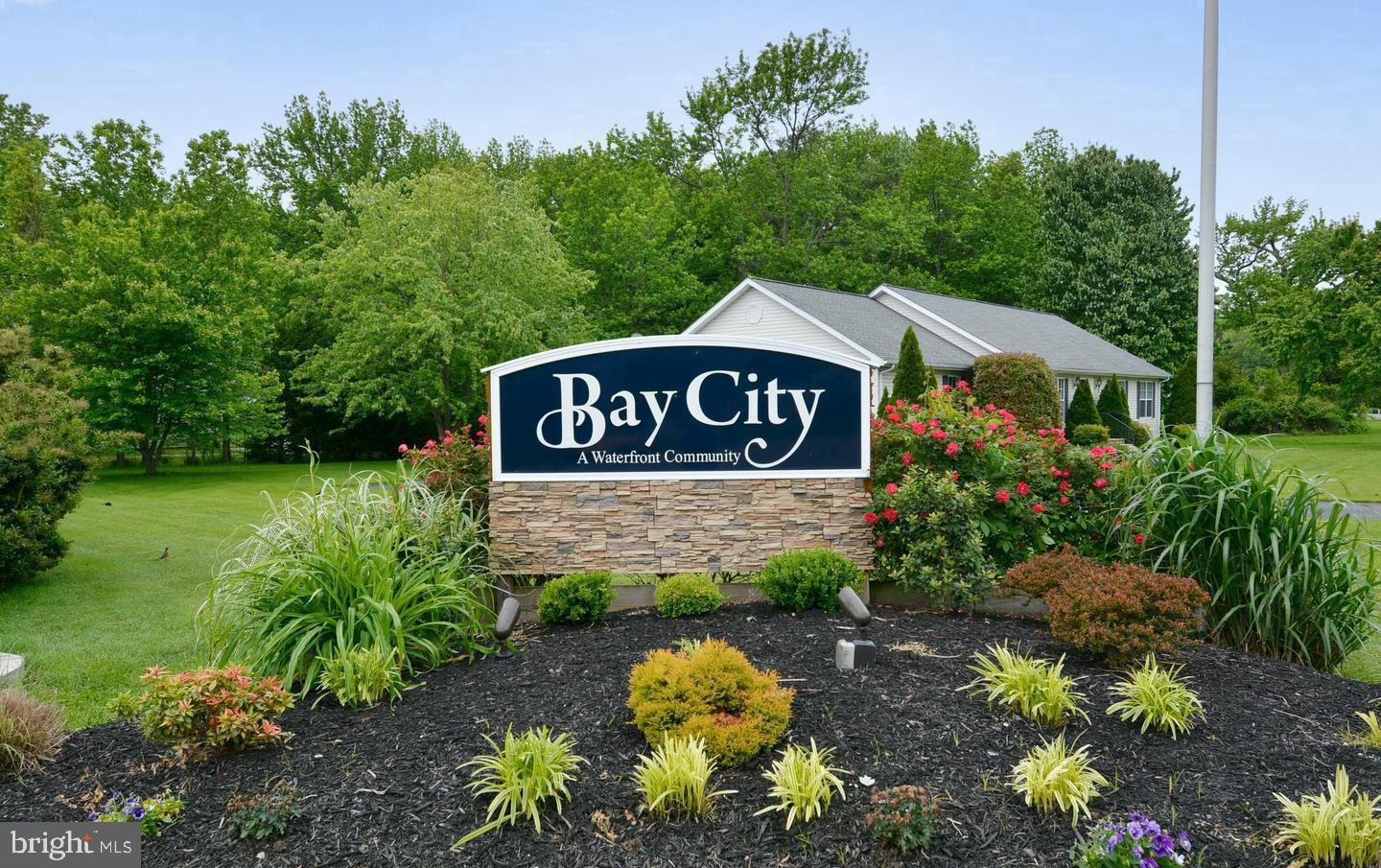 BAY CITY - Residential