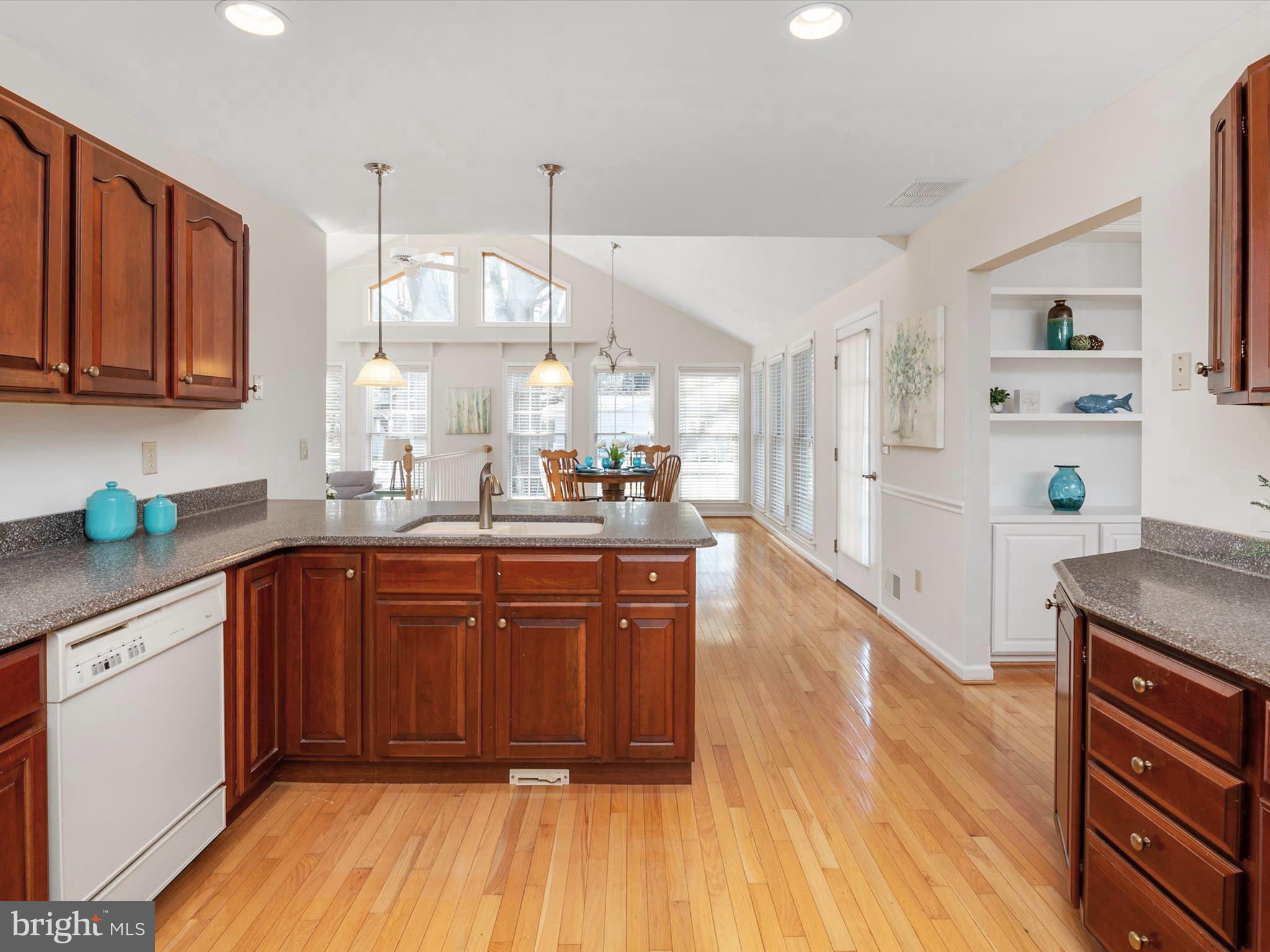 BAY CITY - Residential