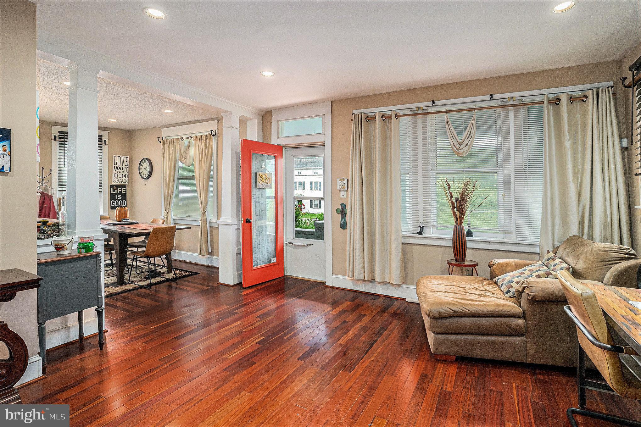 25 E GERMANTOWN PIKE