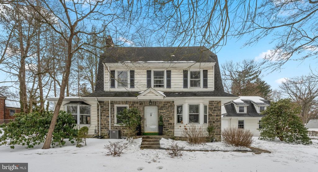 Photo of 412 N Rolling Road, SPRINGFIELD, PA 19064 (MLS # PADE2107162)