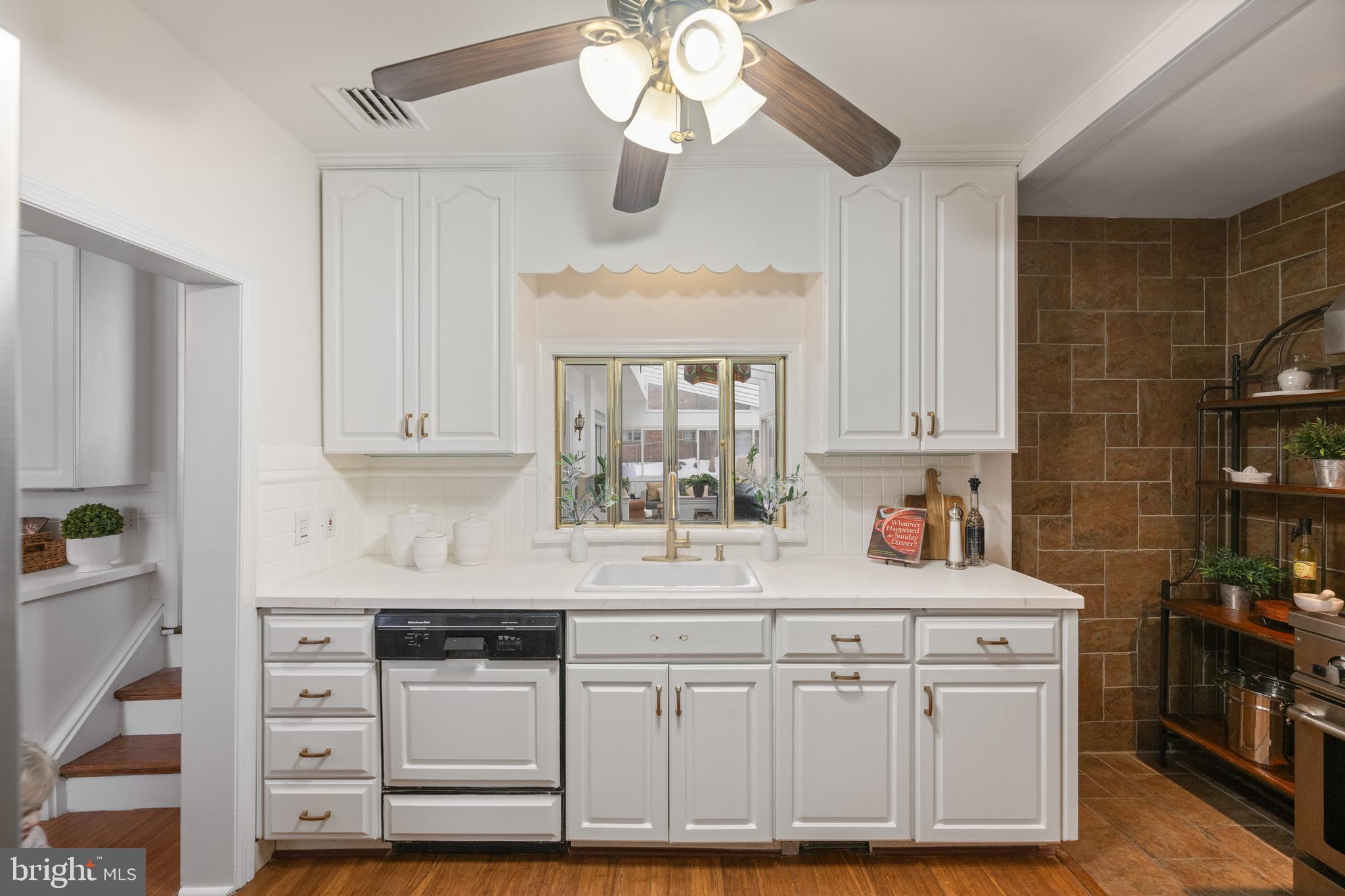 SCENIC HILLS - Residential