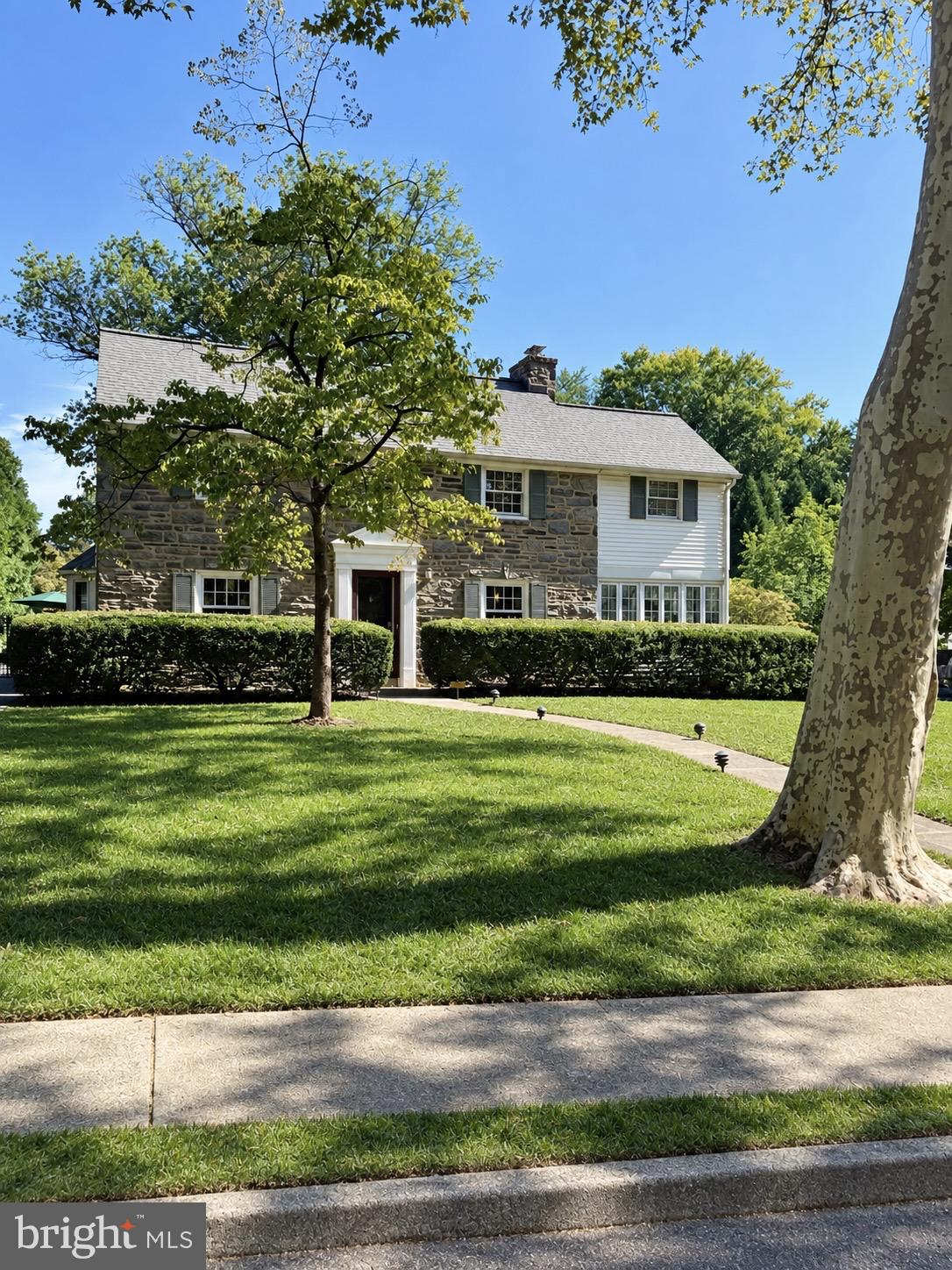 1013 WELLINGTON ROAD
