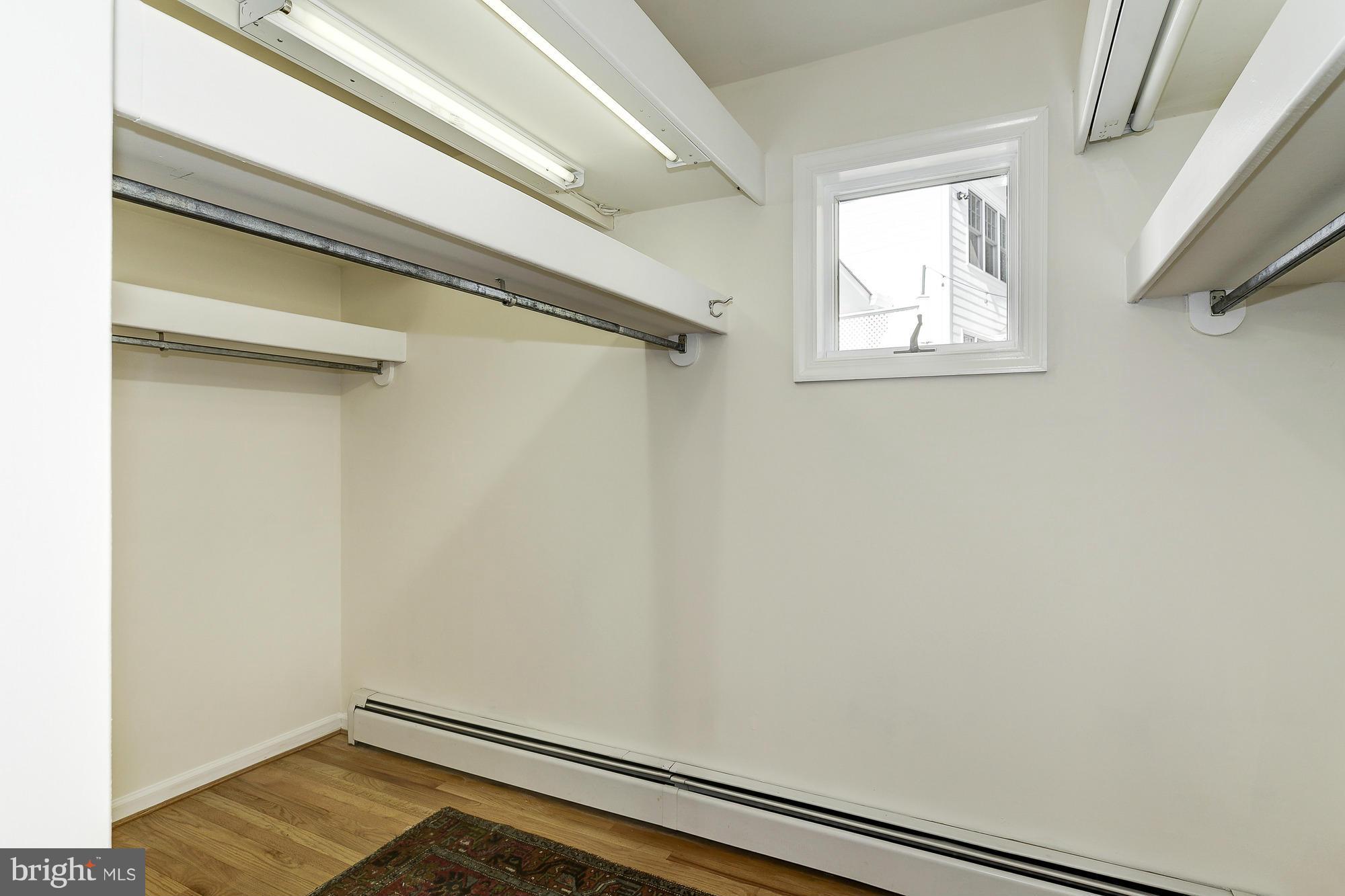 KENSINGTON - Residential