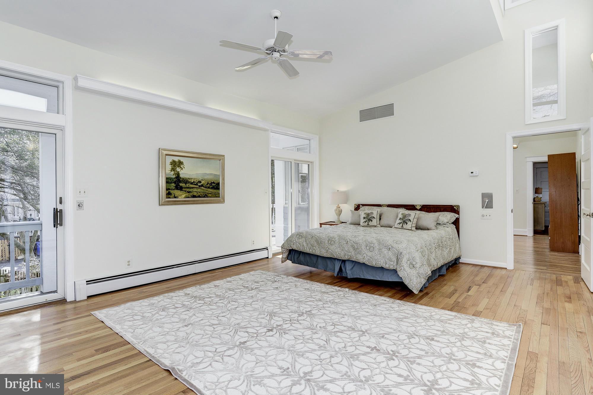 KENSINGTON - Residential