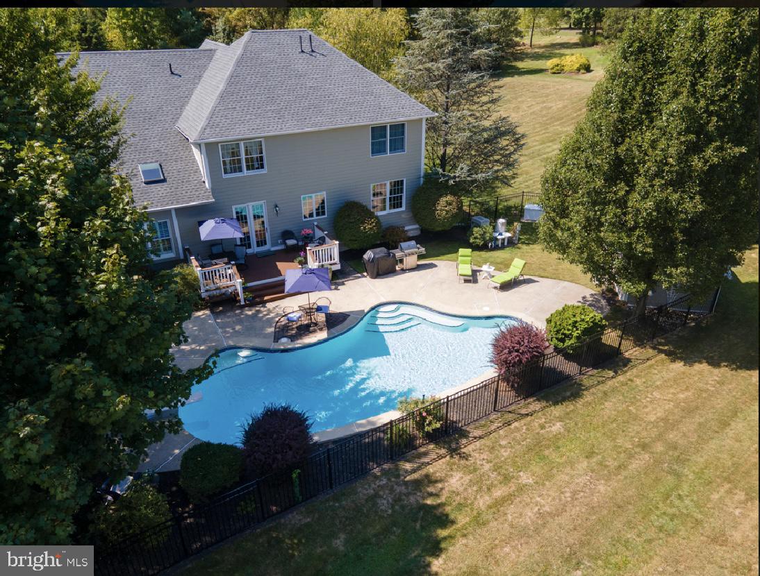 1715 HOLICONG ROAD