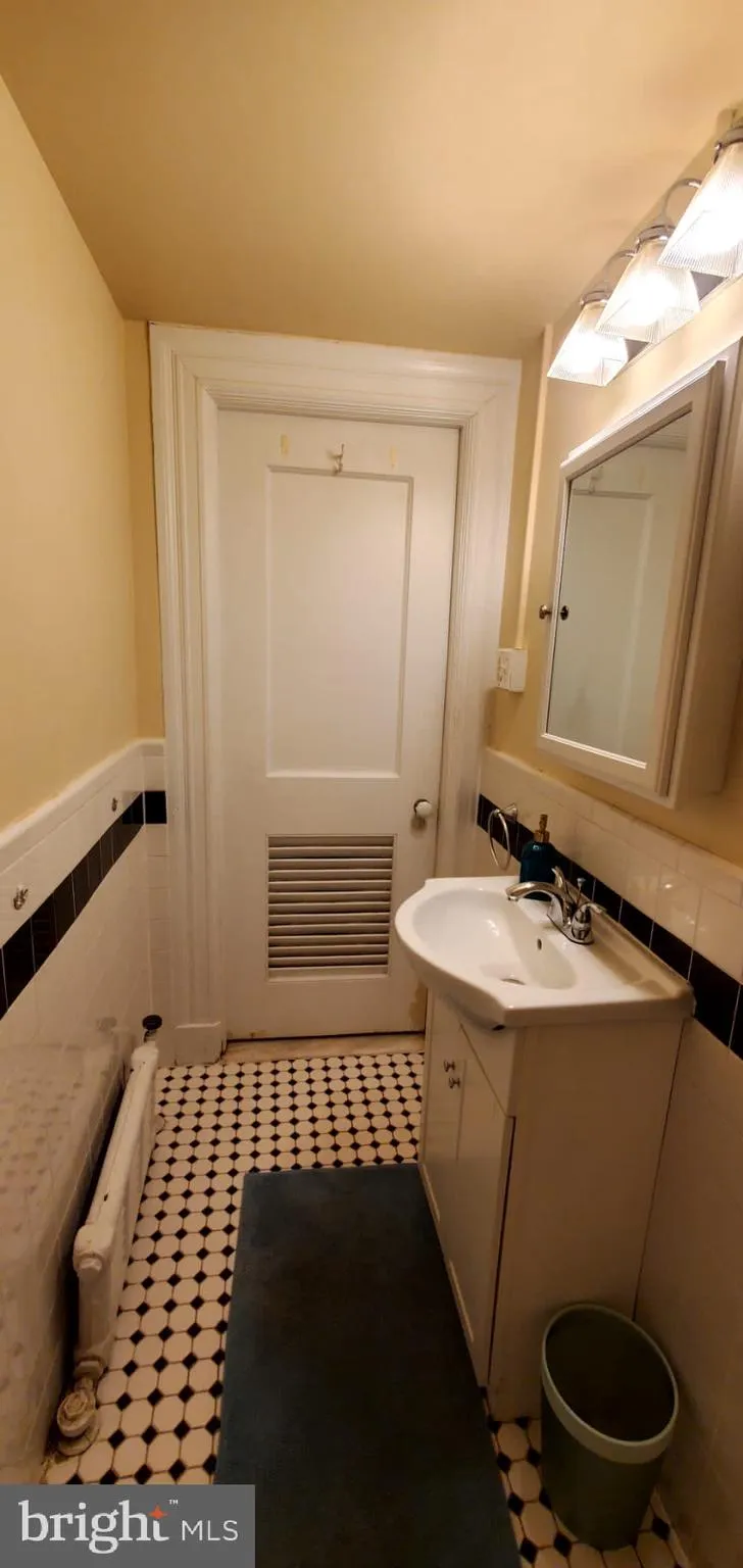 Philadelphia, Pennsylvania 19107, United States, ,1 BathroomBathrooms,Residential,Active,41307