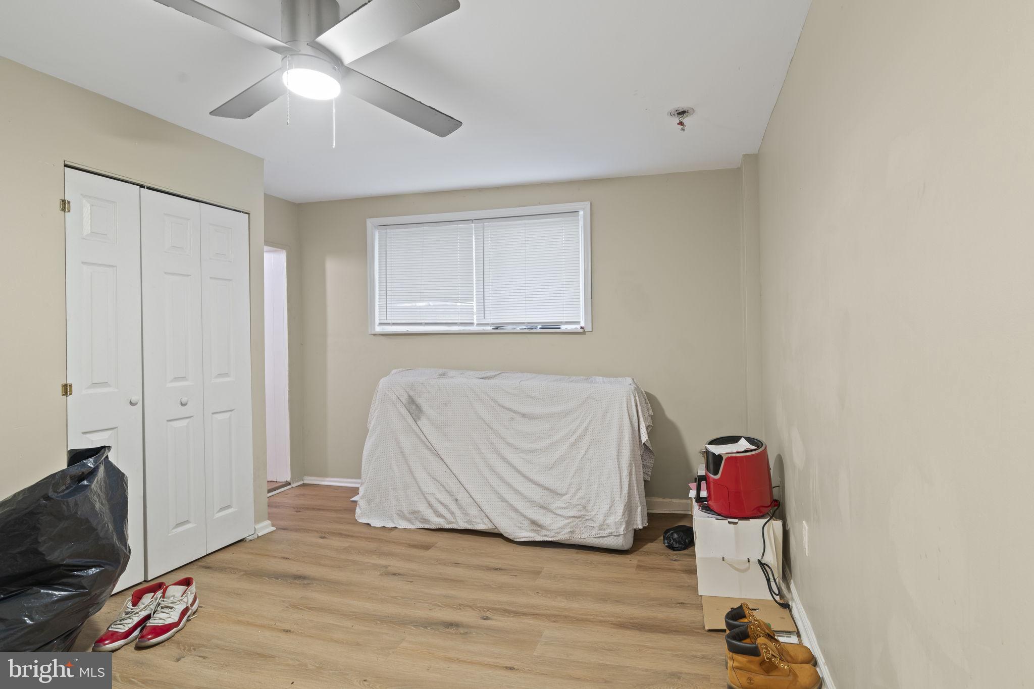 ELMWOOD PARK - Residential Income