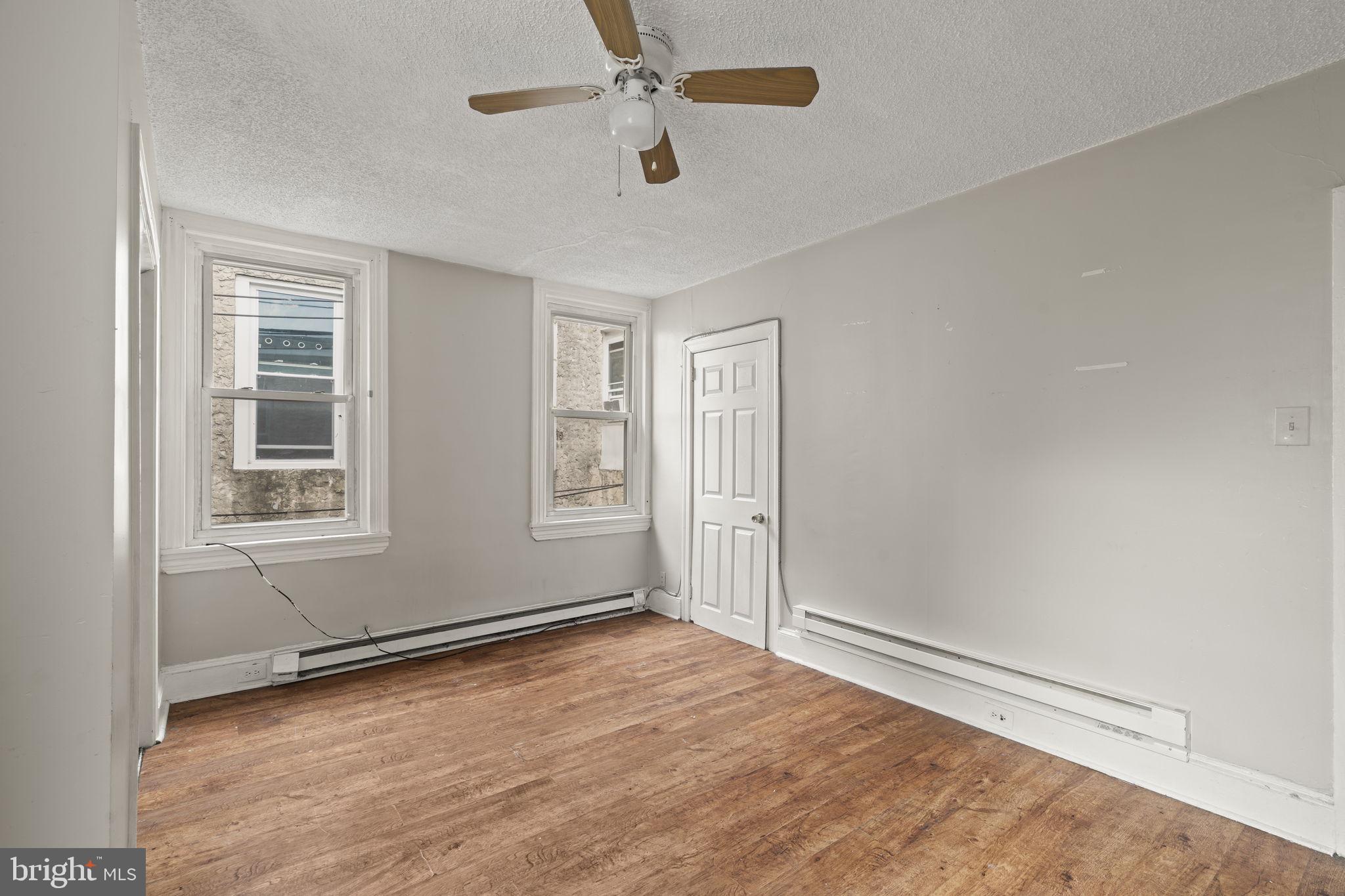 ELMWOOD PARK - Residential Income