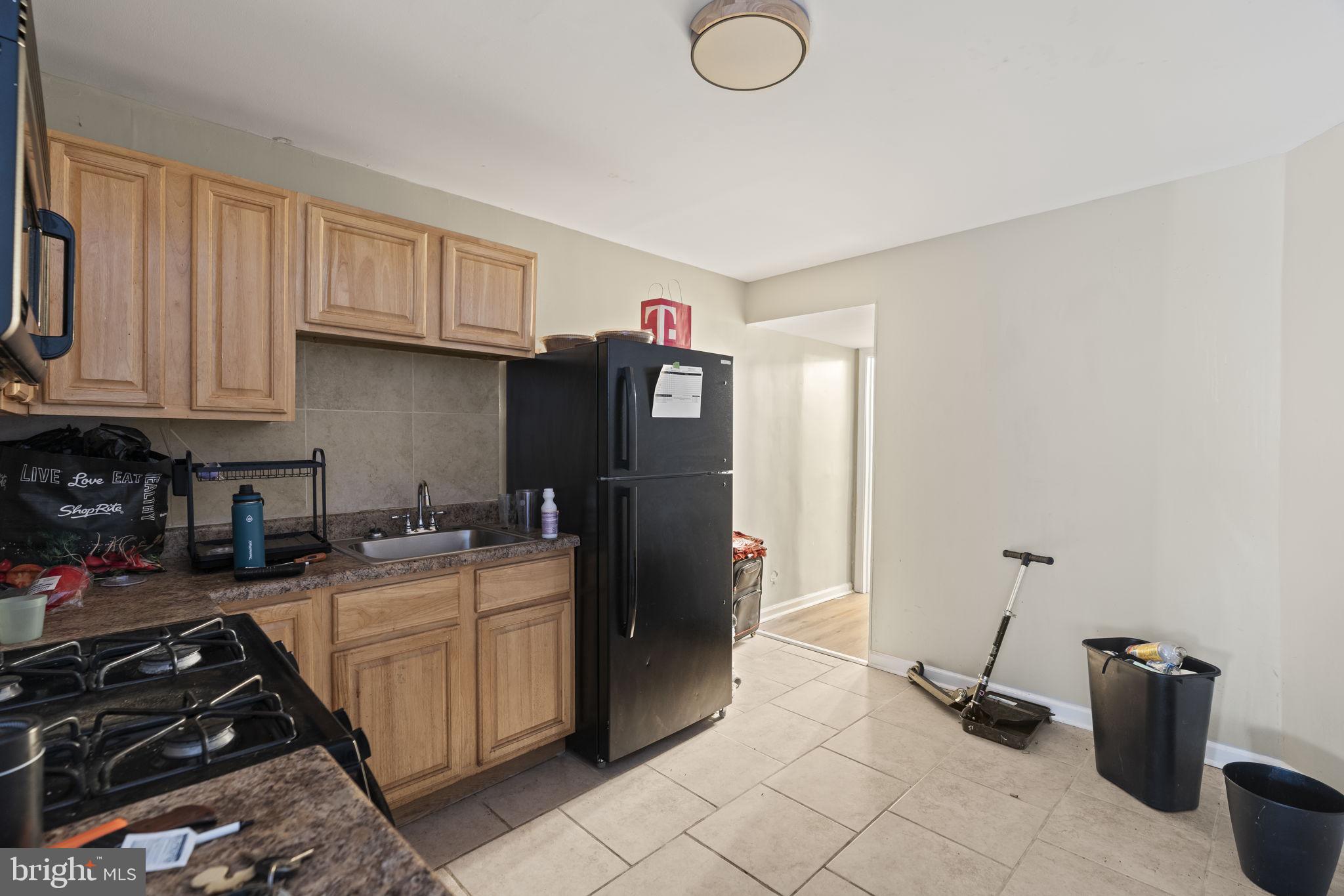 ELMWOOD PARK - Residential Income