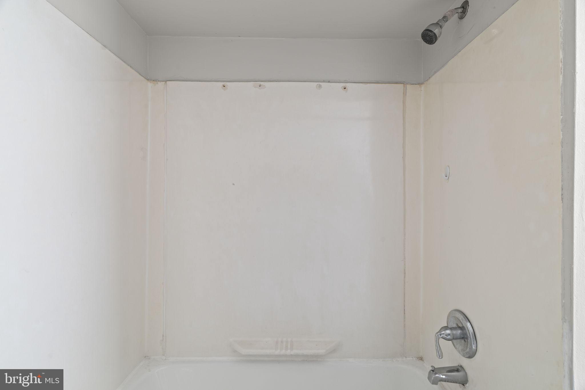 ELMWOOD PARK - Residential Income