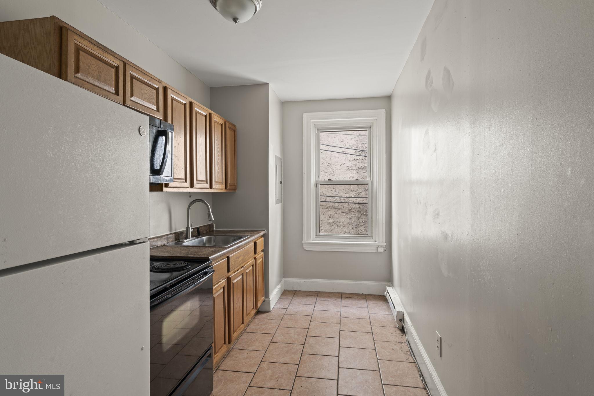 ELMWOOD PARK - Residential Income