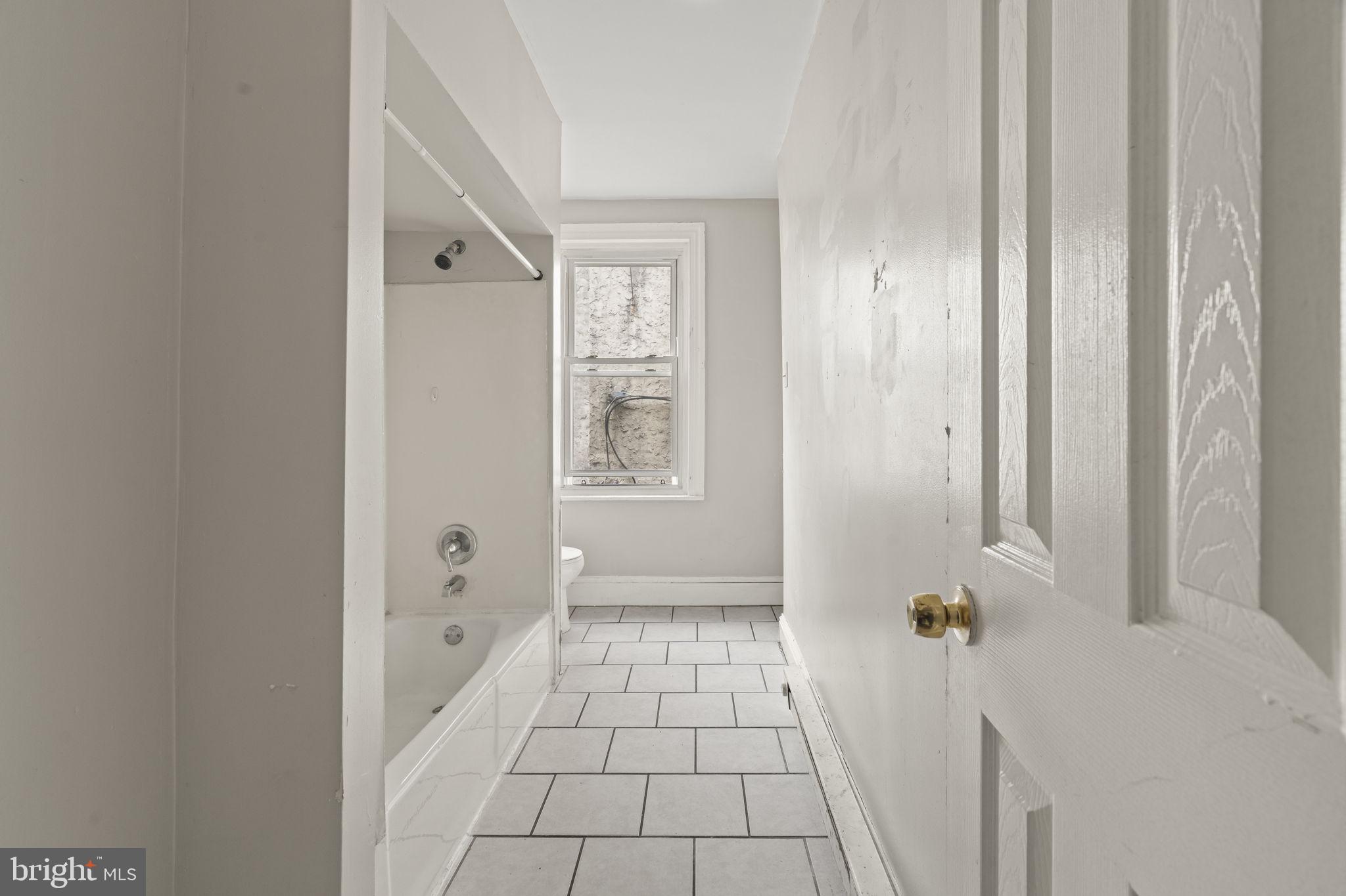 ELMWOOD PARK - Residential Income