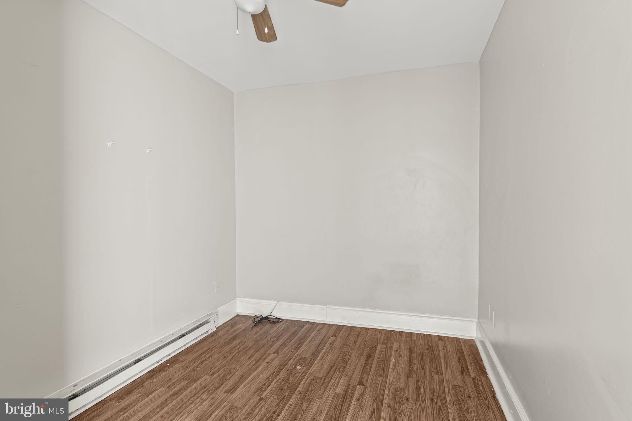 ELMWOOD PARK - Residential Income