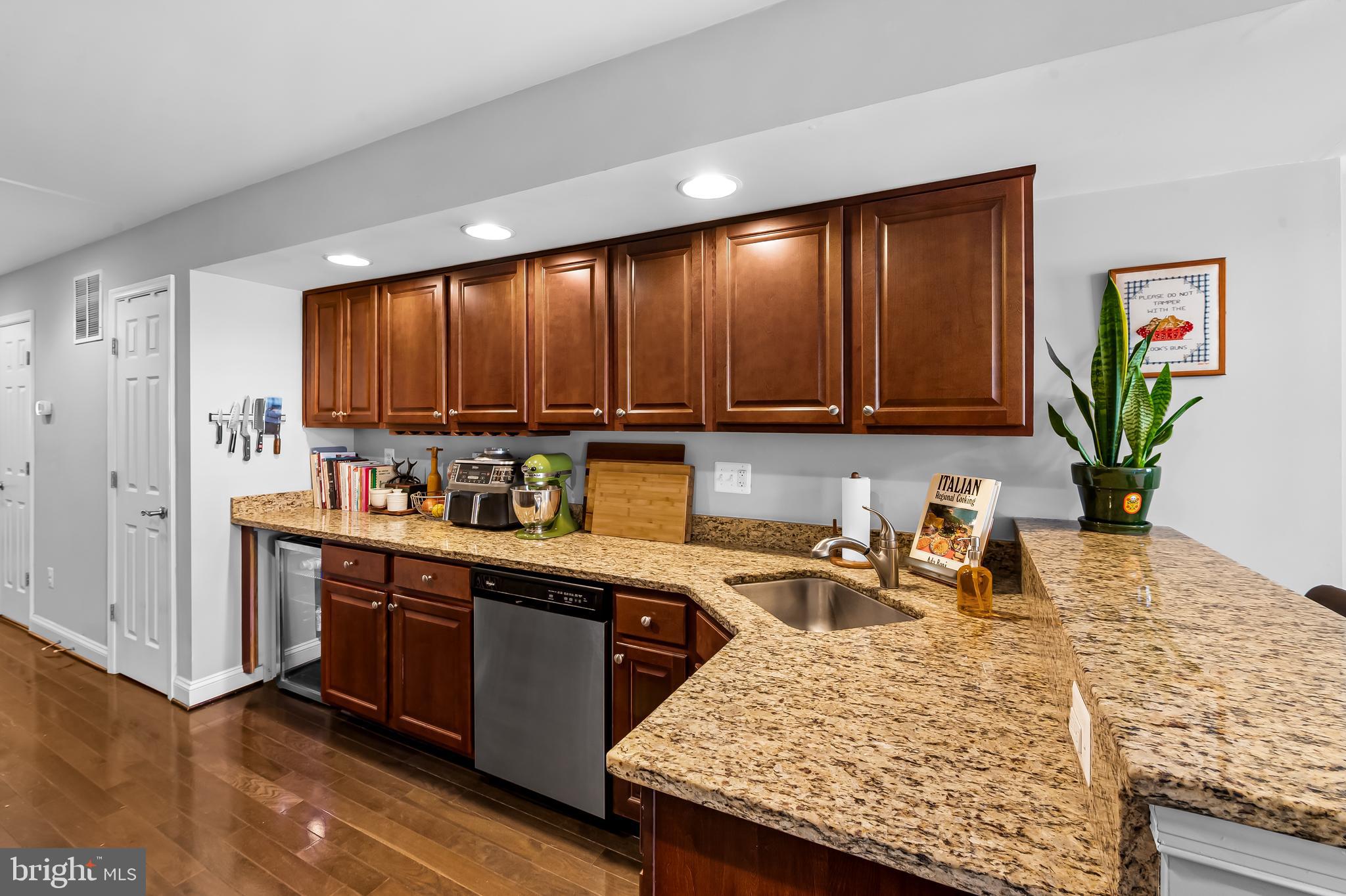 SOUTH BALTIMORE - Residential