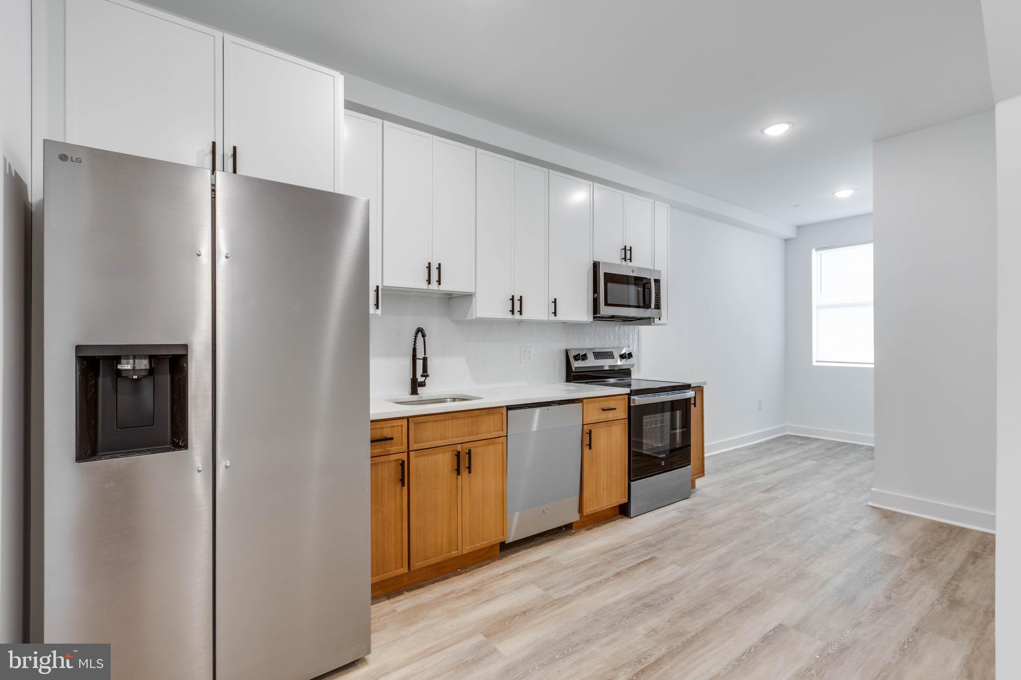Welcome home to your newly constructed unit! Featuring a contemporary design with a thoughtful layout and high-end finishes throughout. The kitchen is appointed with brand new stainless steel appliances, and quartz countertops, ideal for both cooking and entertaining. An open-concept floor plan provides abundant natural light and a seamless flow between living and dining areas.
Residents will enjoy access to your own PRIVATE OUTDOOR SPACE, perfect for outdoor relaxation and entertaining. Additional highlights include energy-efficient systems, in unit washer/ dryer, modern fixtures, and ample storage. Schedule your tour today!
Tenants are responsible for the following utilities:
Water $50/mo flat fee (subject to change)
Electric (based on usage)
No GAS
Internet
Text the listing agent for a video tour!