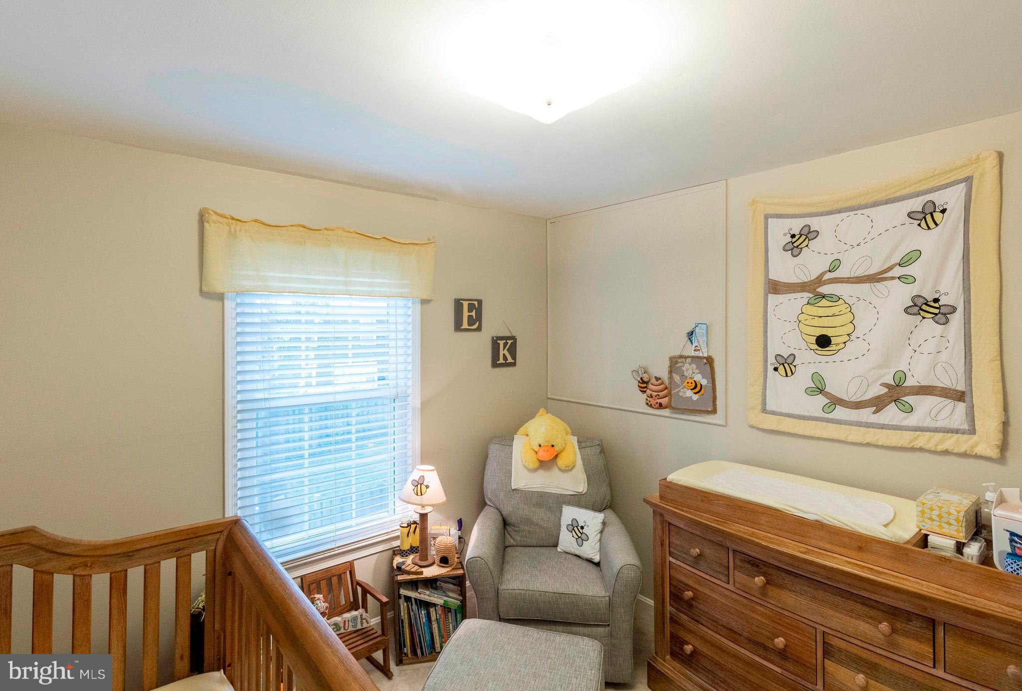 HAMPTON COURT - Residential