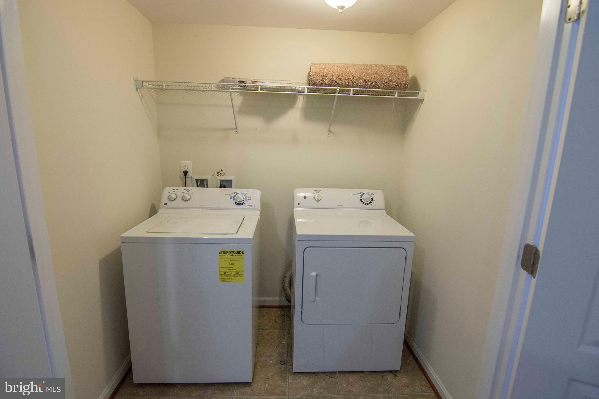 COLONIAL HILLS - Residential