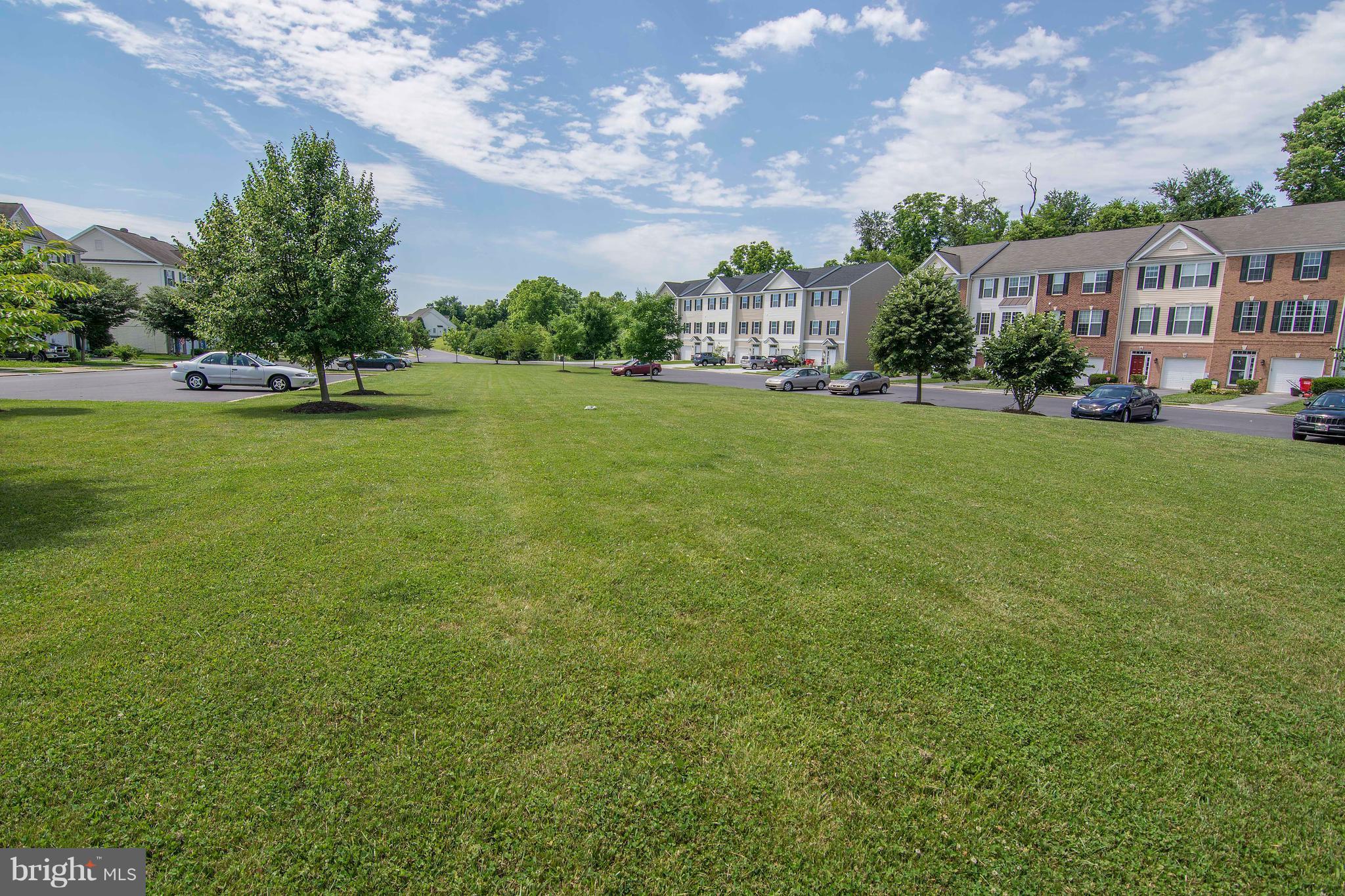 COLONIAL HILLS - Residential