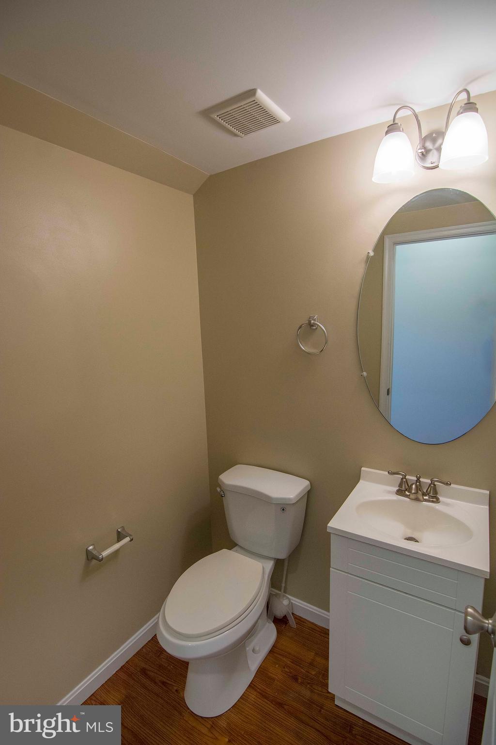 COLONIAL HILLS - Residential