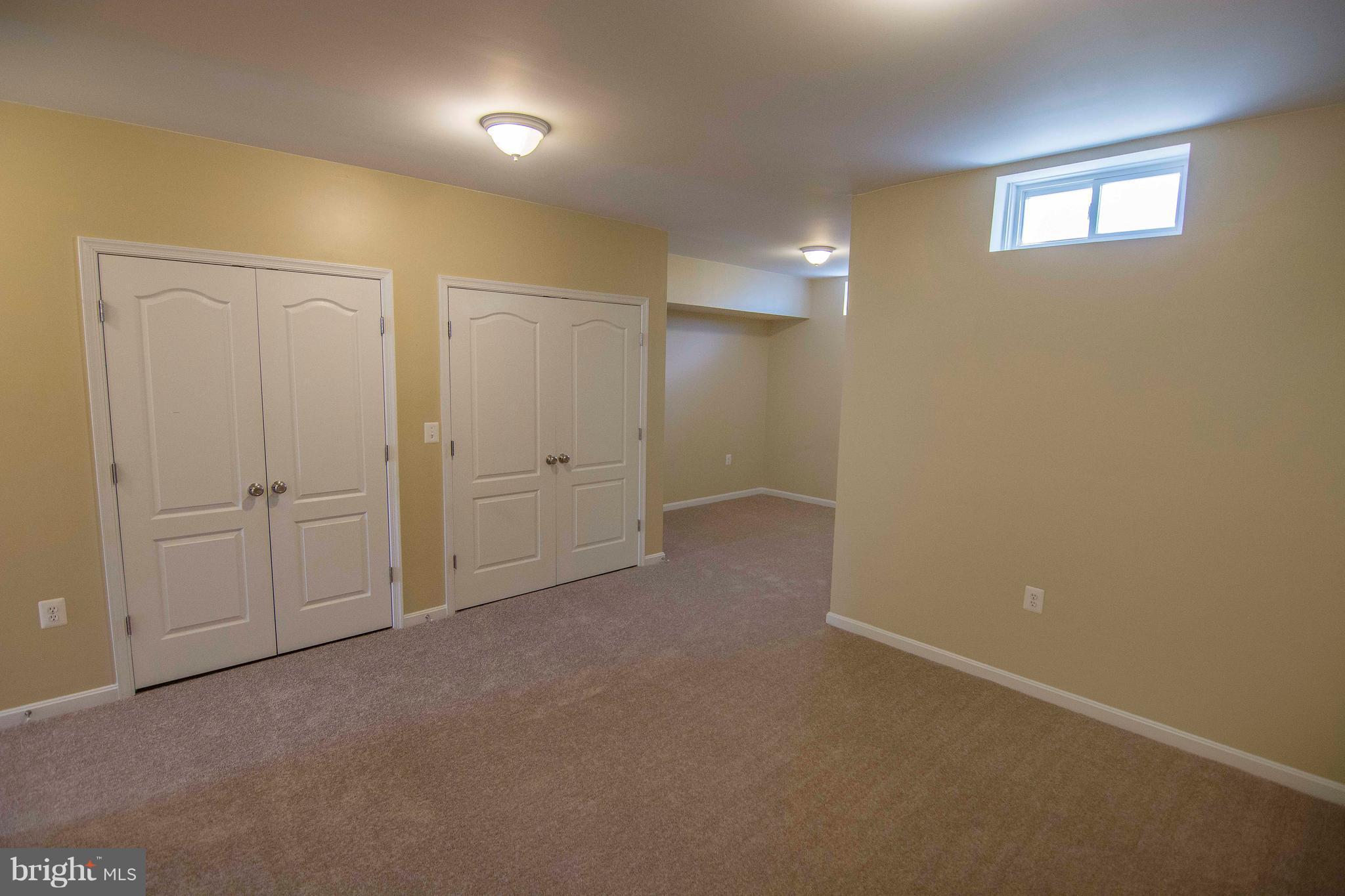 COLONIAL HILLS - Residential