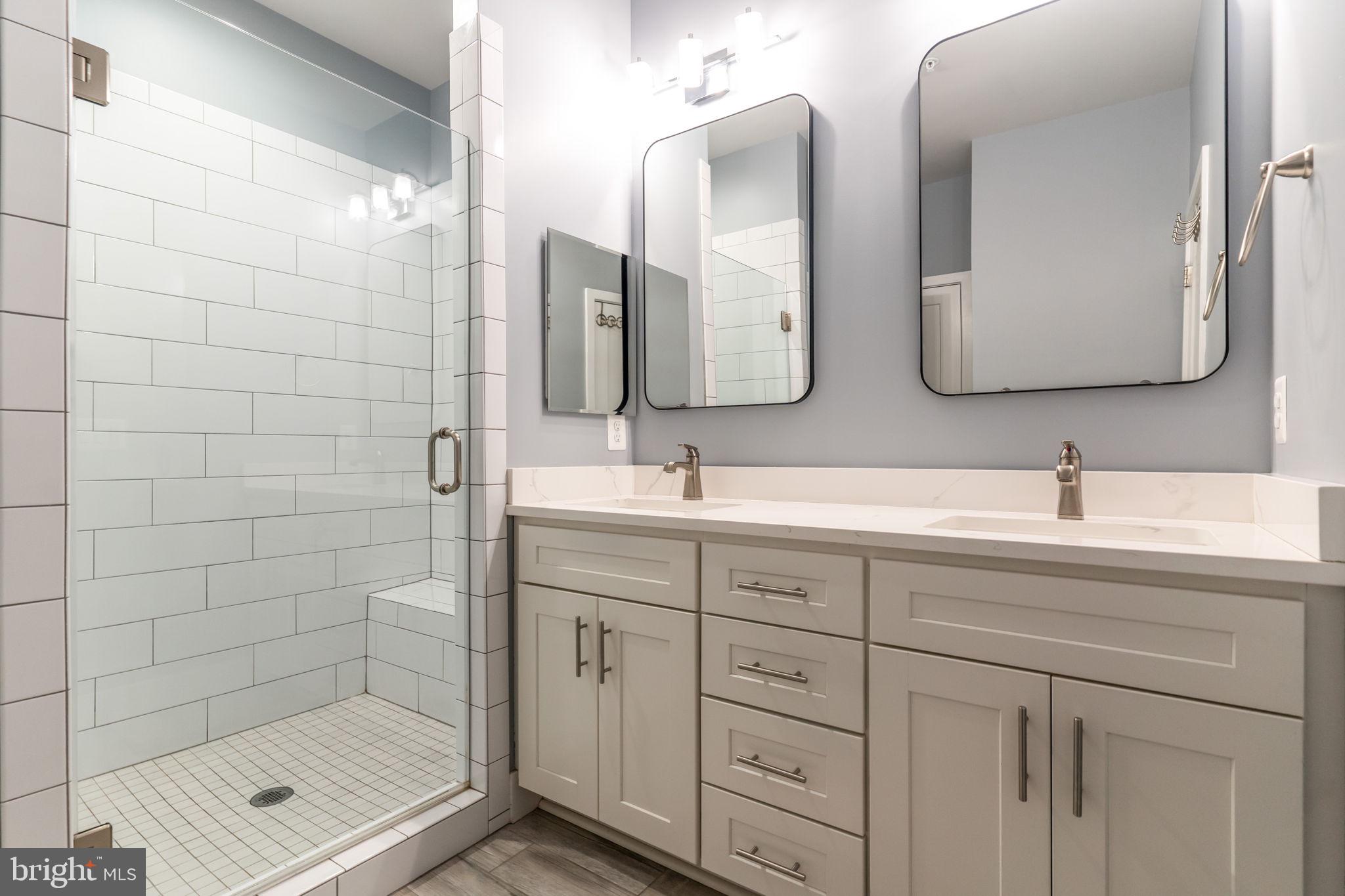 FOUR SEASONS - Residential Lease