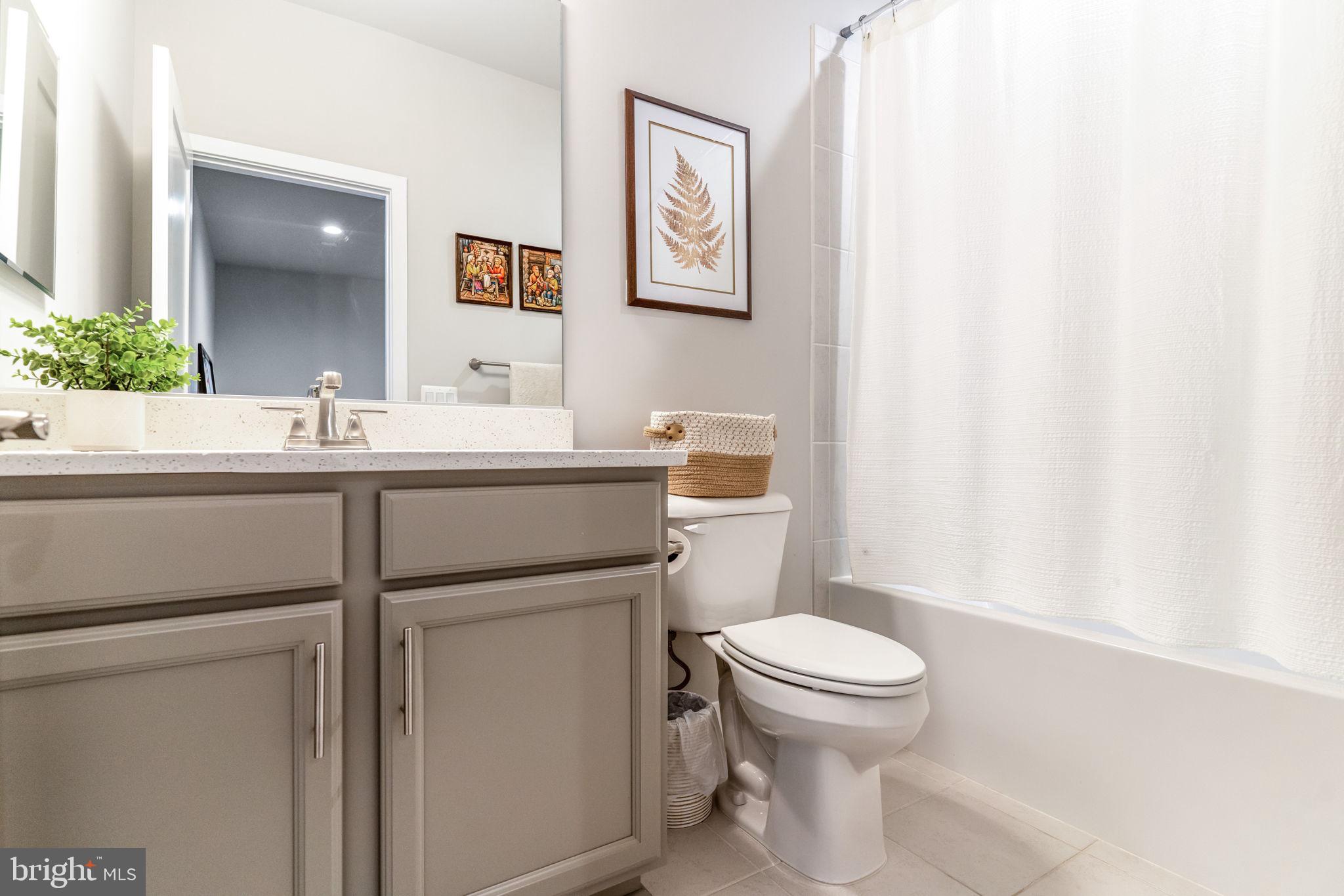 FOUR SEASONS - Residential Lease