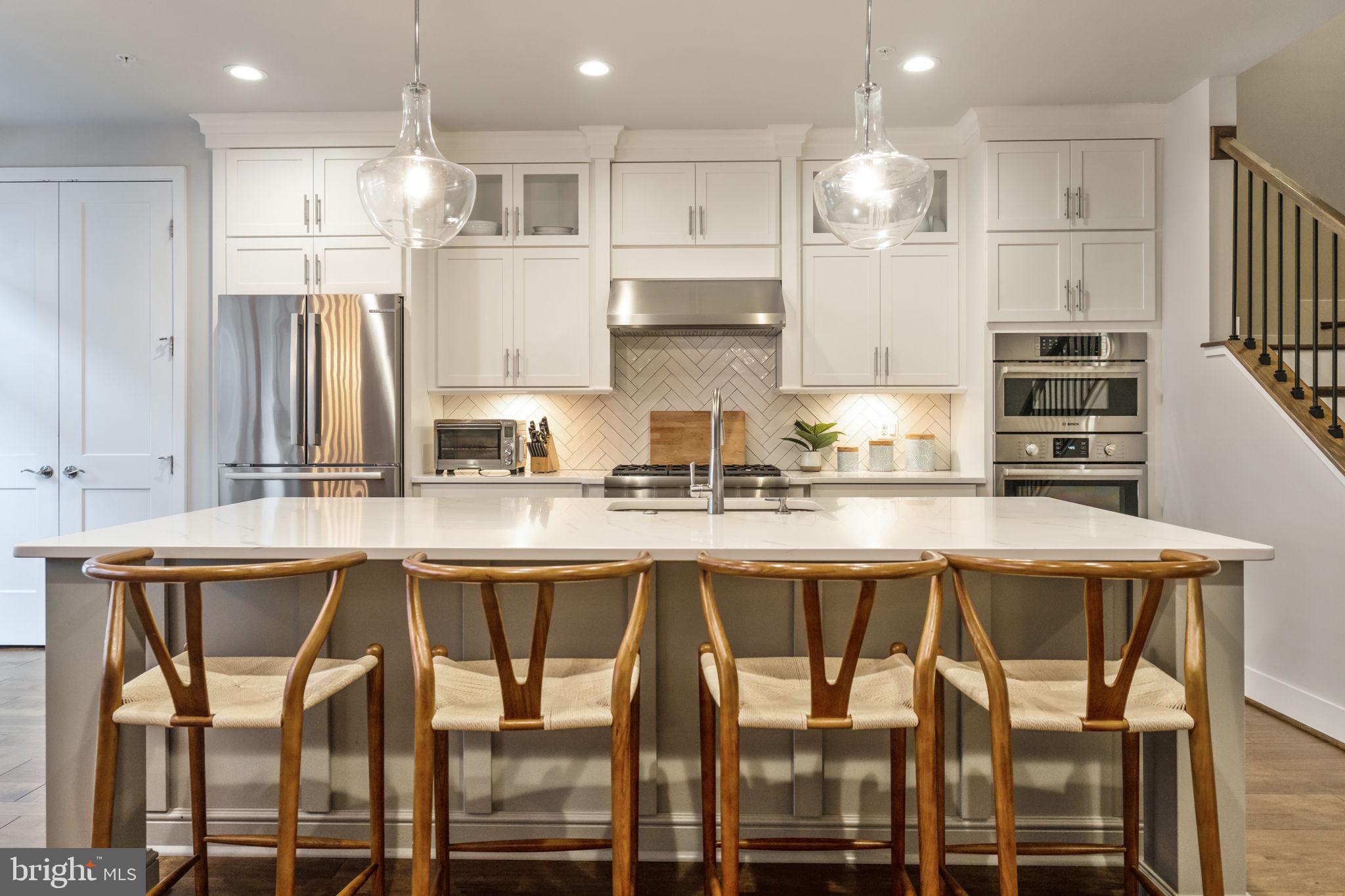 FOUR SEASONS - Residential Lease