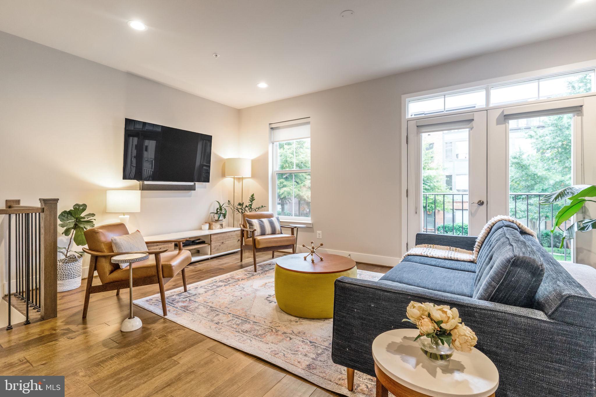 FOUR SEASONS - Residential Lease