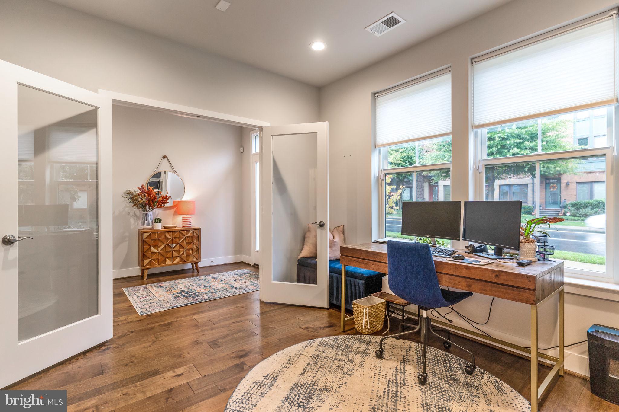 FOUR SEASONS - Residential Lease