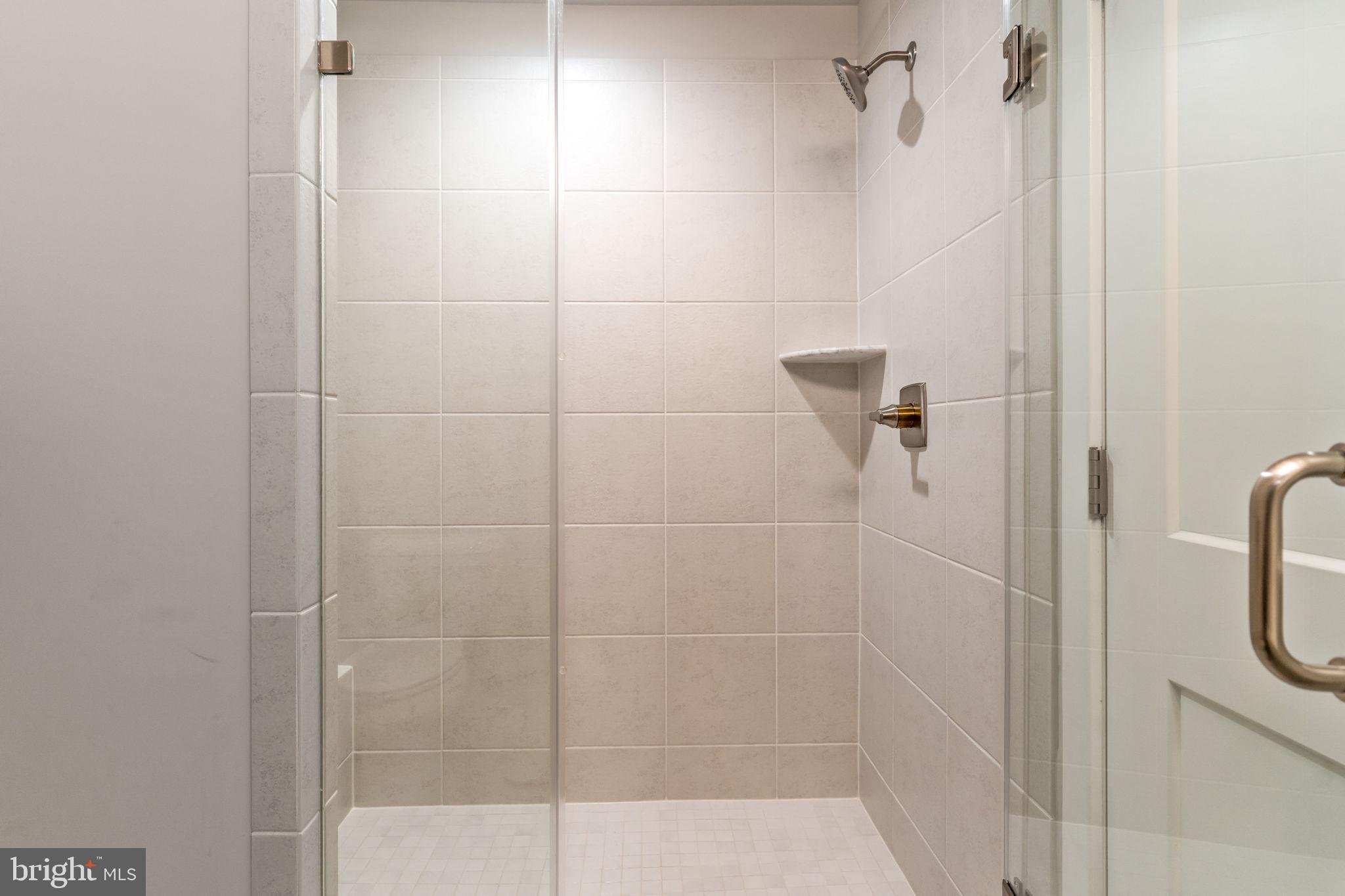 FOUR SEASONS - Residential Lease